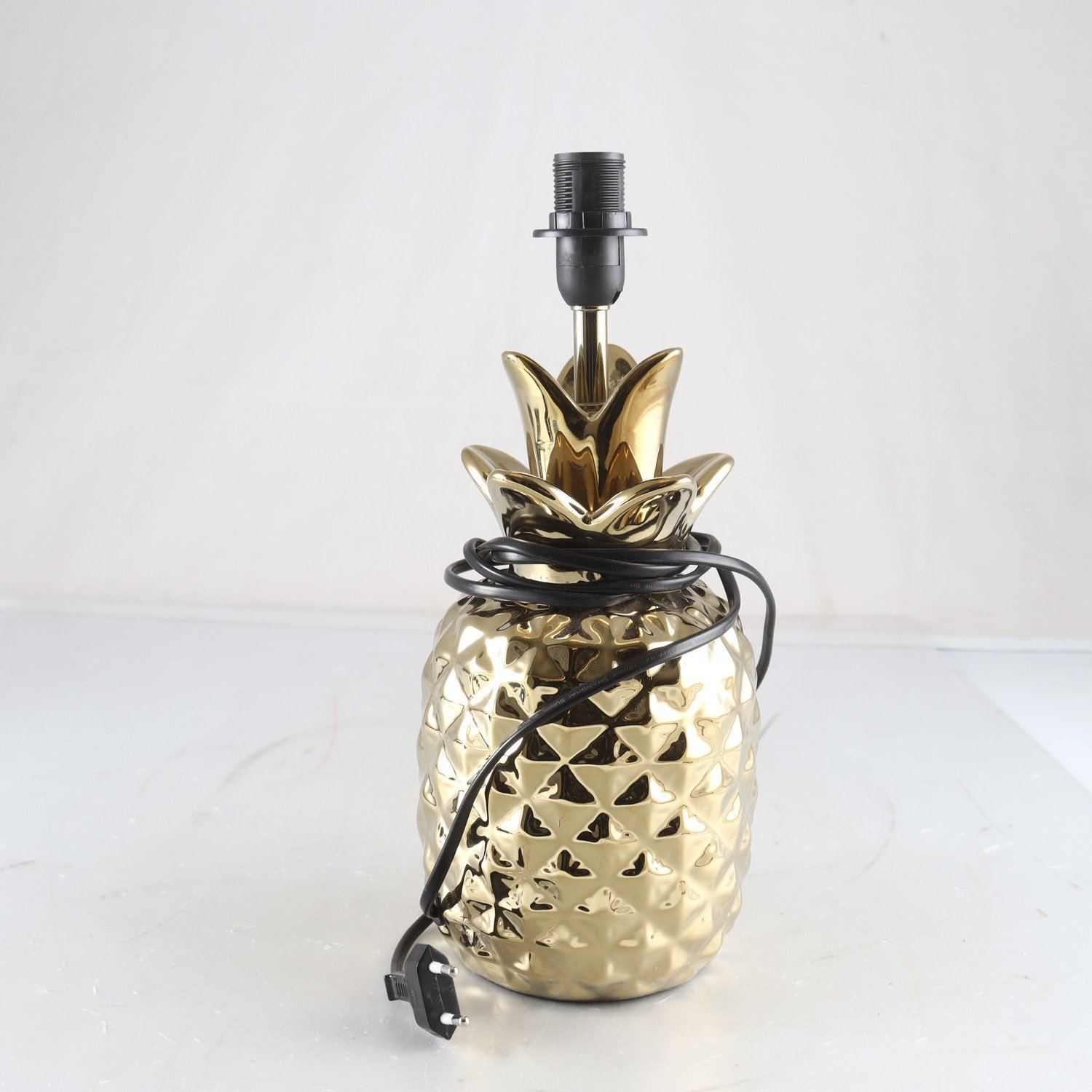 Lampa, ananas, Mio. Samfraktas ej.