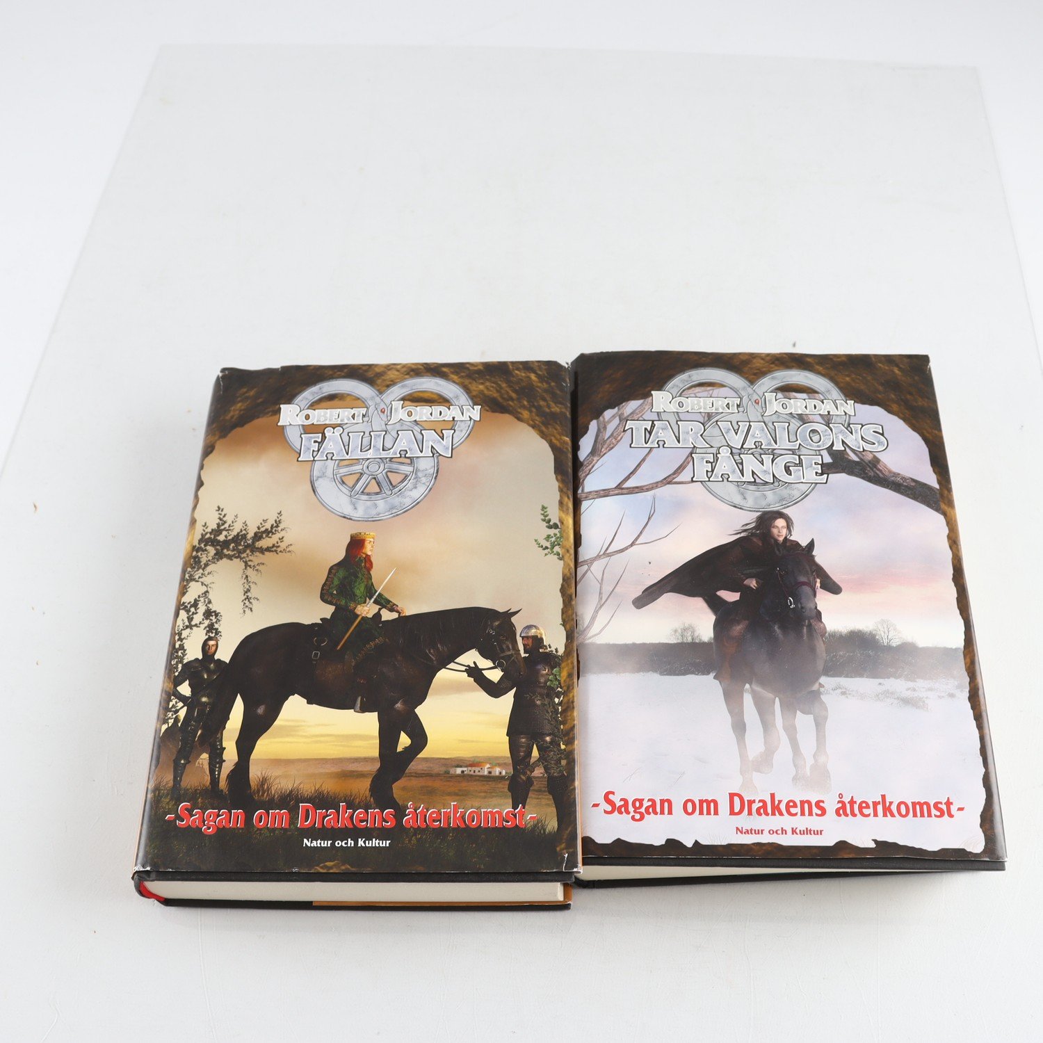 Robert Jordan, Tar Valons fånge + Fällan