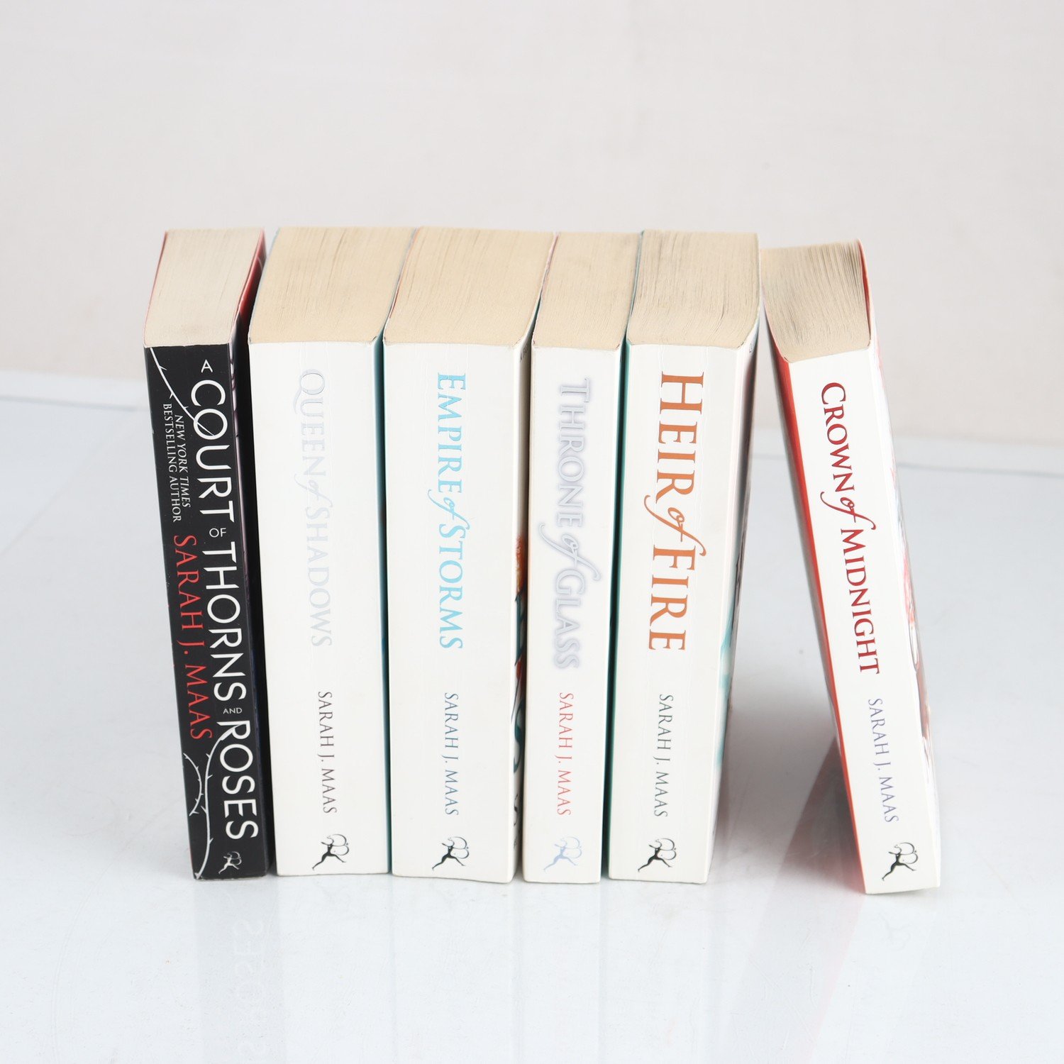 Sarah J. Maas, Throne of Glass, Vol. 1-5 + A Court of Thorns…