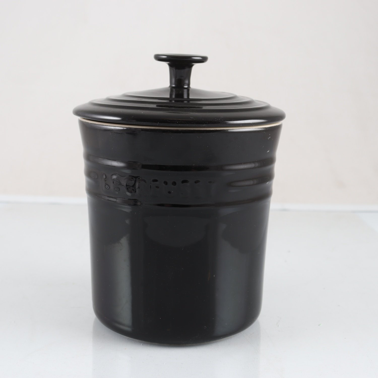 Lockburk, Le Creuset, Frankrike. Samfraktas ej.