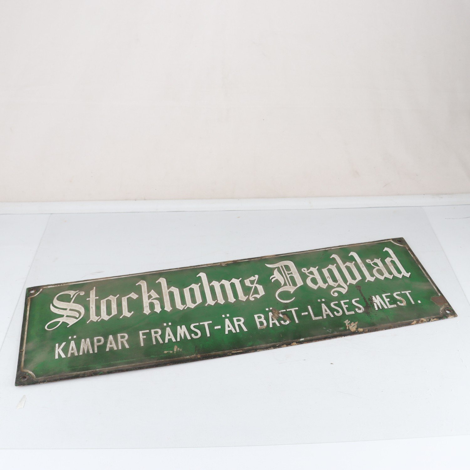 Emaljskylt, Stockholms Dagblad. Samfraktas ej.