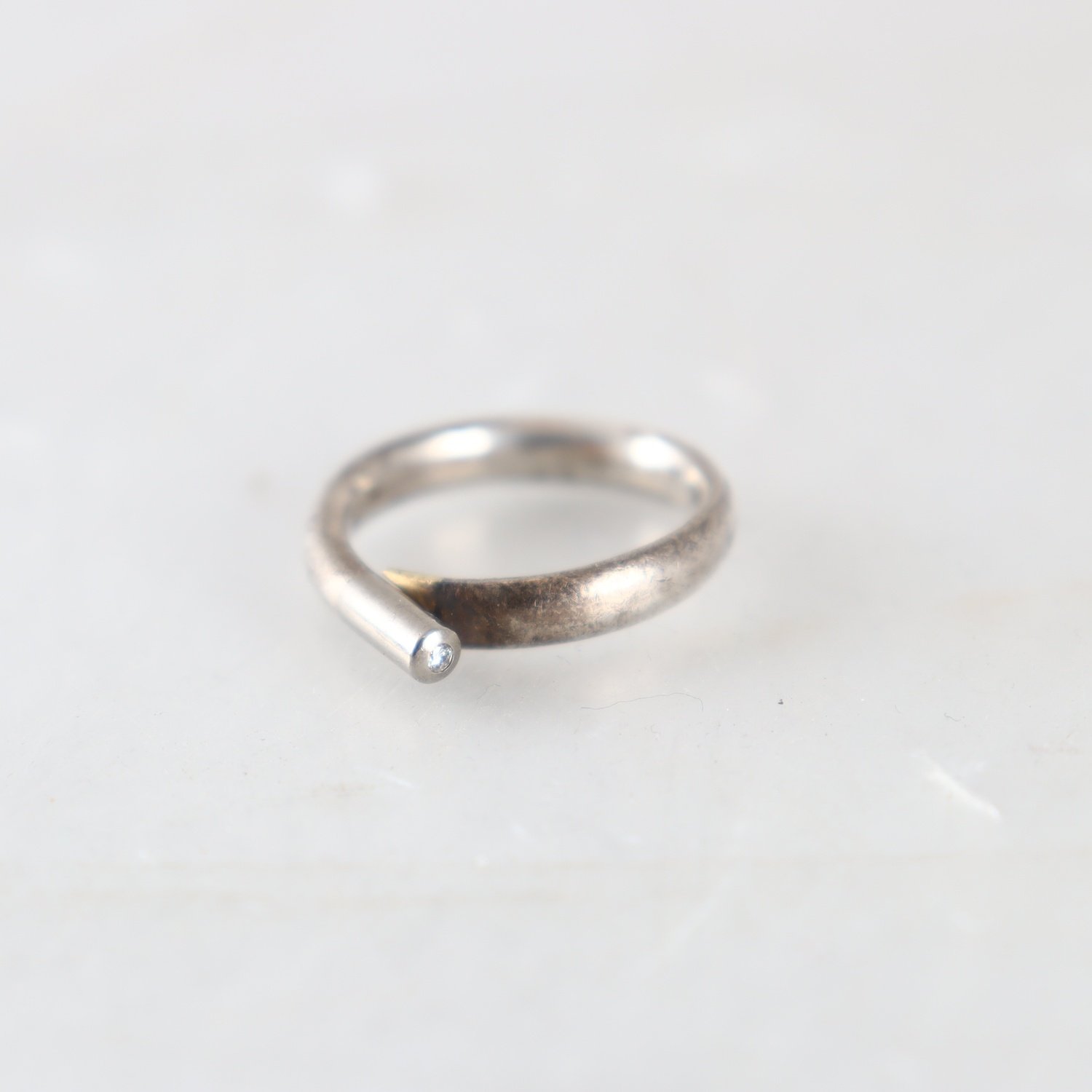 Ring, silver med diamant, brvikt: 5,1 g