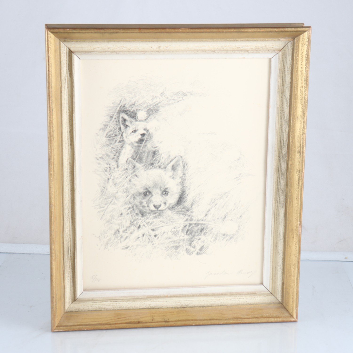 Etsning, Rävar, Jaroslav Chudy, (f.1948), signerad. Samfraktas ej.