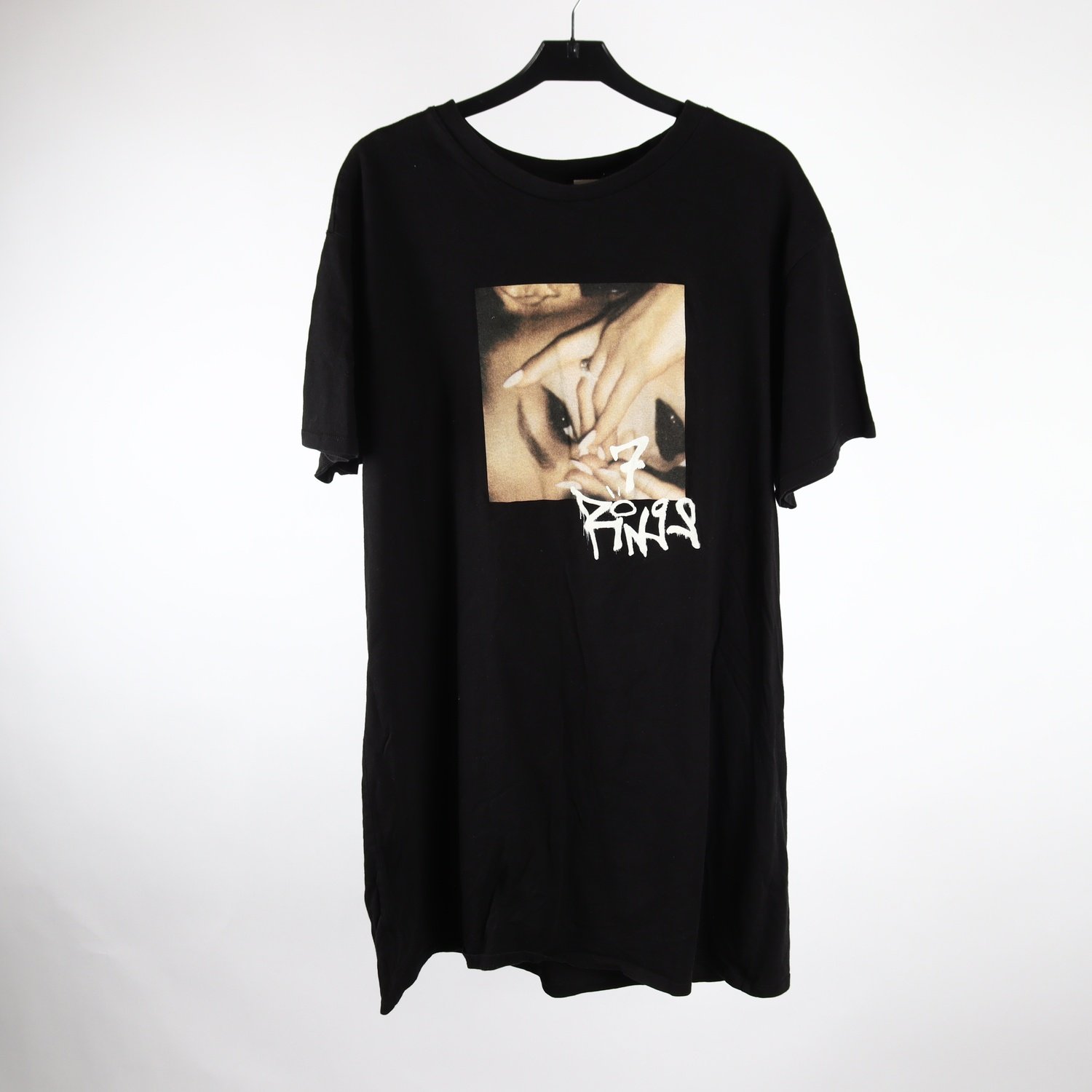 T-shirtklänning, Ariana Grande, svart, stl. ca. L