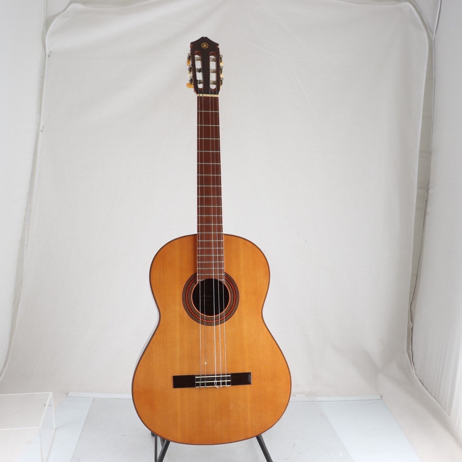 Akustisk gitarr, Yamaha. Endast avhämtning.