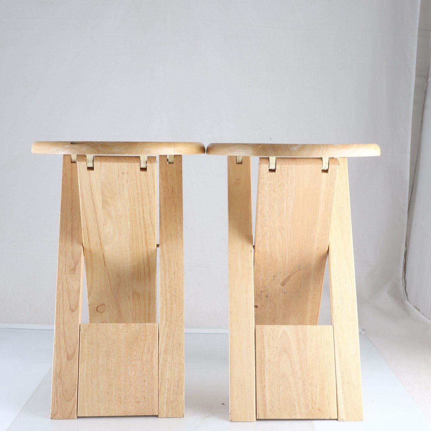 Pallar, vikbar, Suzy stool, Adrian Reed, 1980-1989, 2 st. Samfraktas ej.