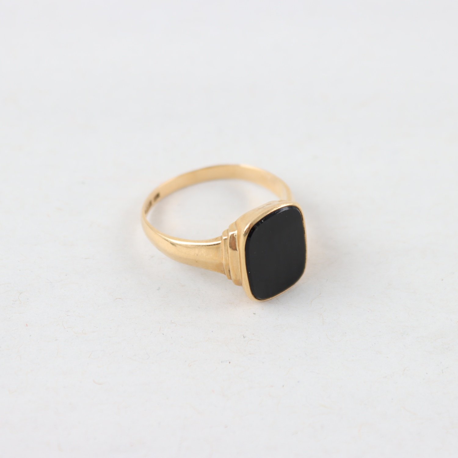 Klackring, Guld 18k, Sten, Brv: 3,9g