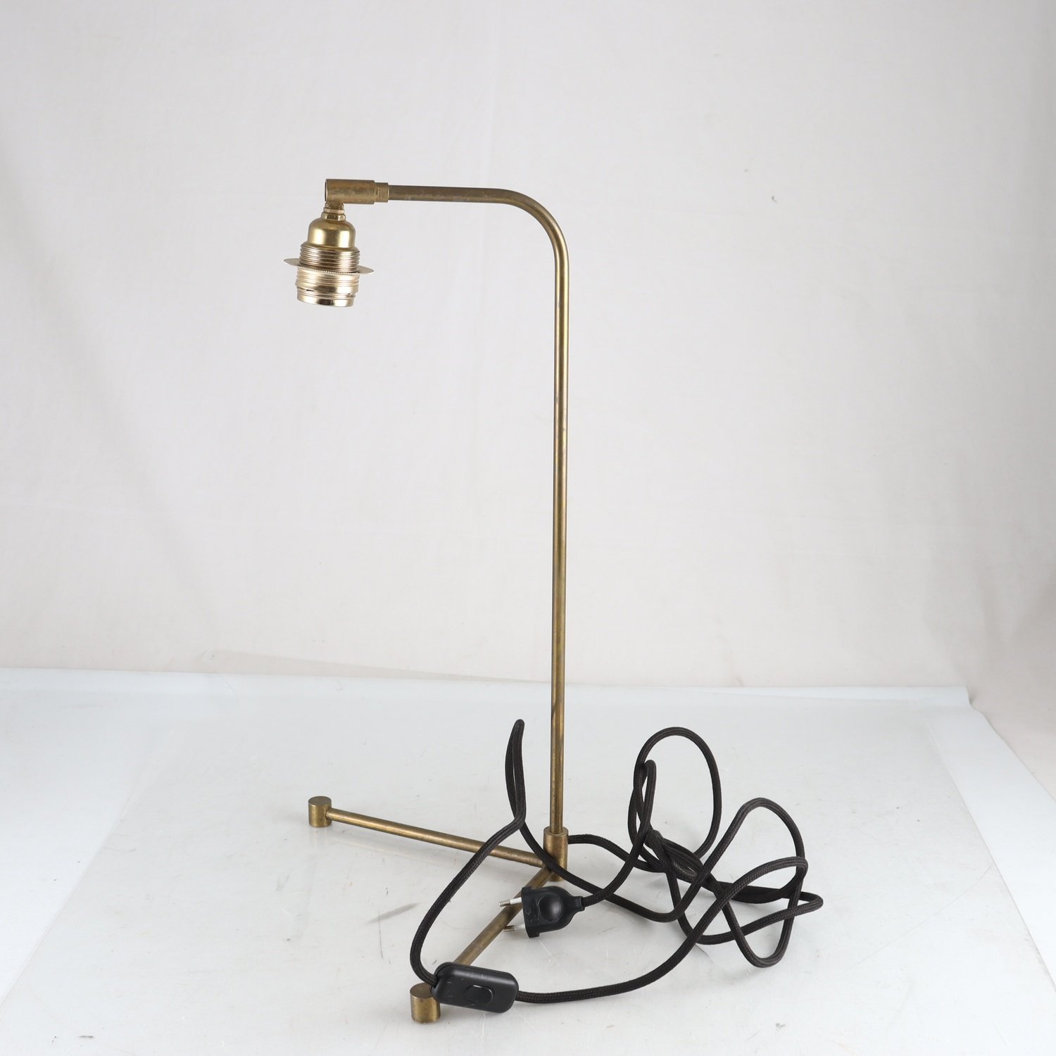 Bordslampa, Formodesign. Samfraktas ej.