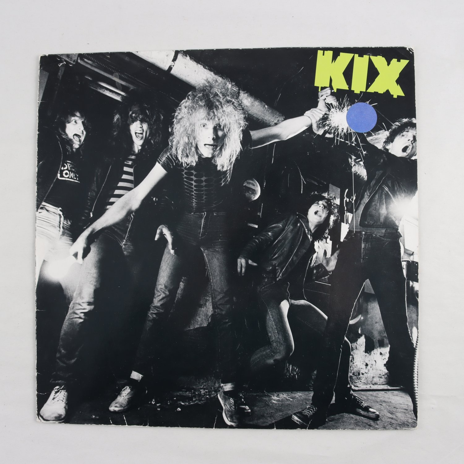 LP KIX, 2 titlar