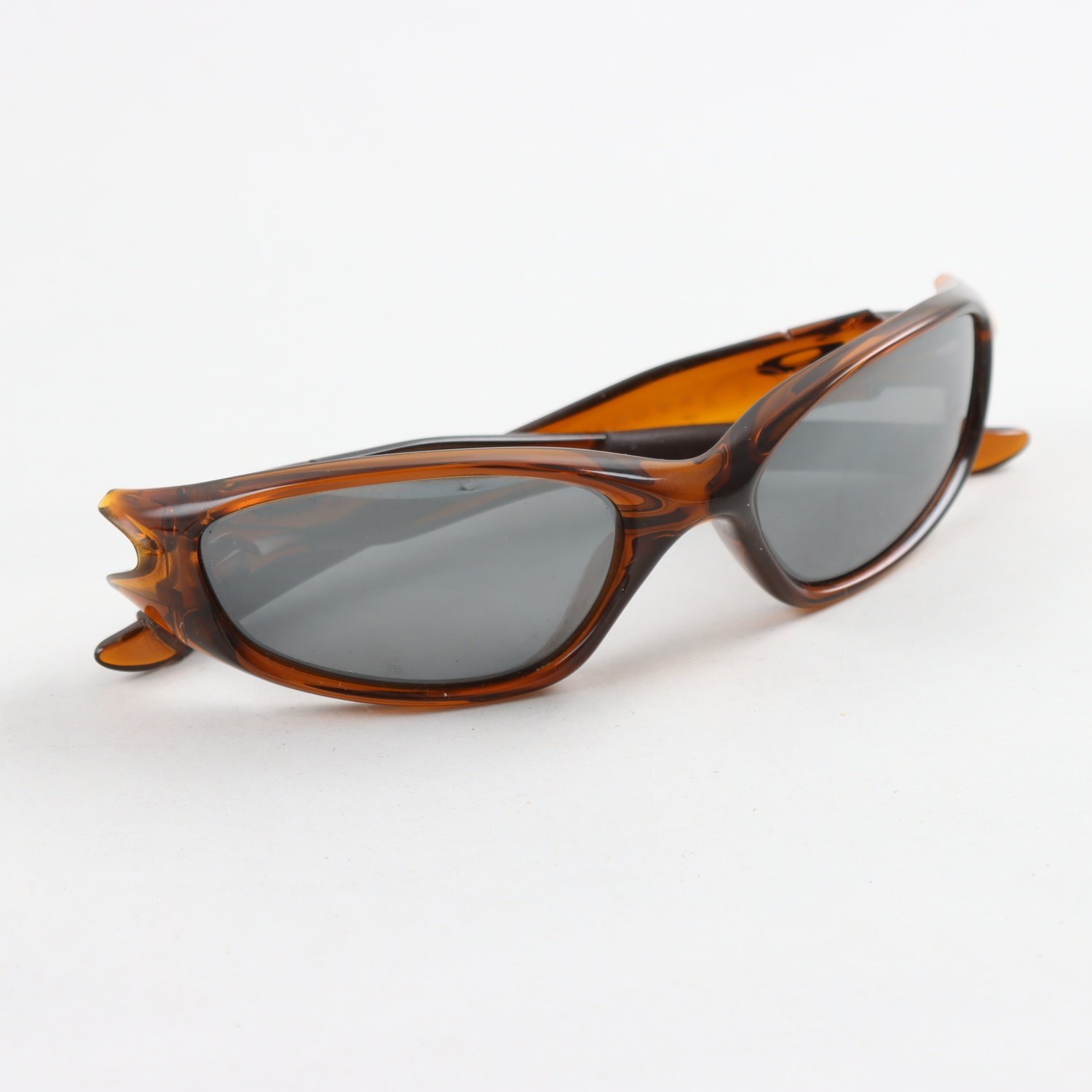 Solglasögon, Oakley Minute