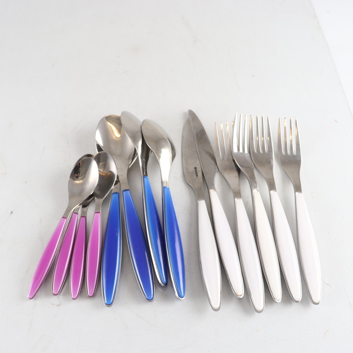 Bestick, Guzzini, stål och plast, 14 delar