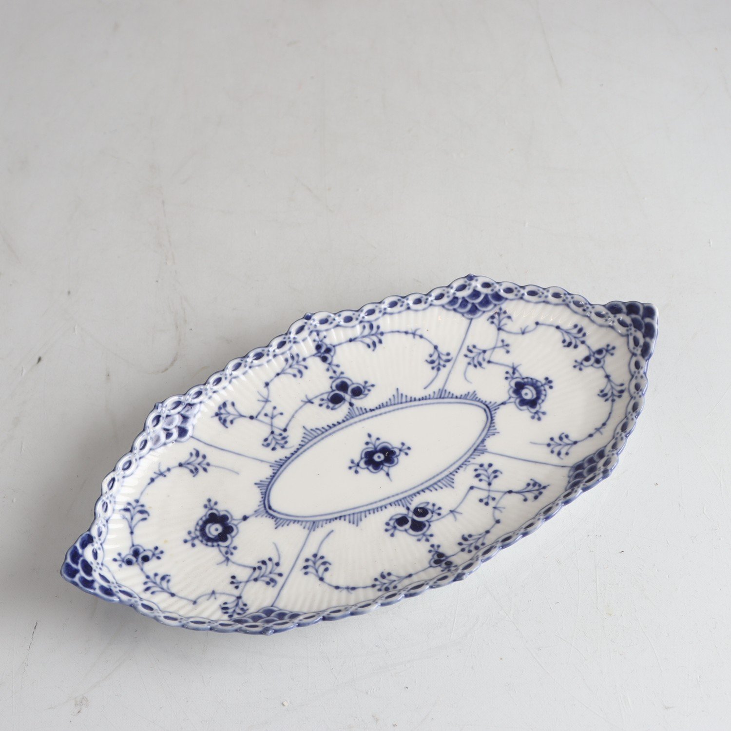 Fat, musselmalet, Royal Copenhagen