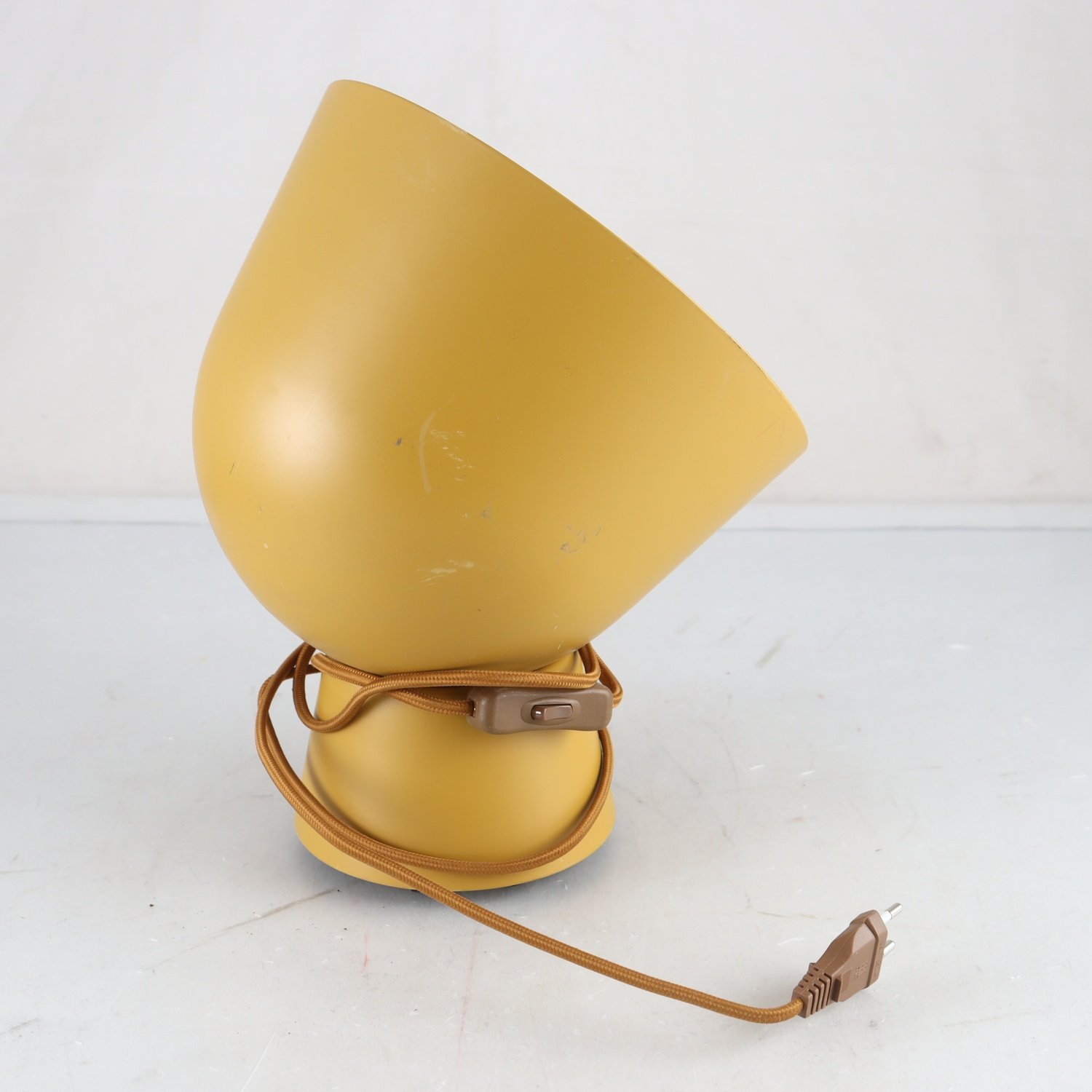 Vägglampa, Ola Wihlborg. Samfraktas ej.