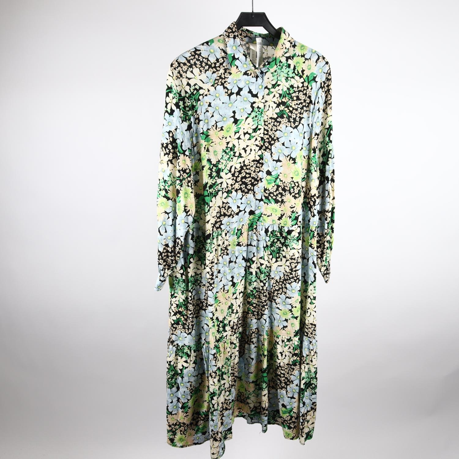 Klänning, H&M, blommig, blå, grön, stl. L