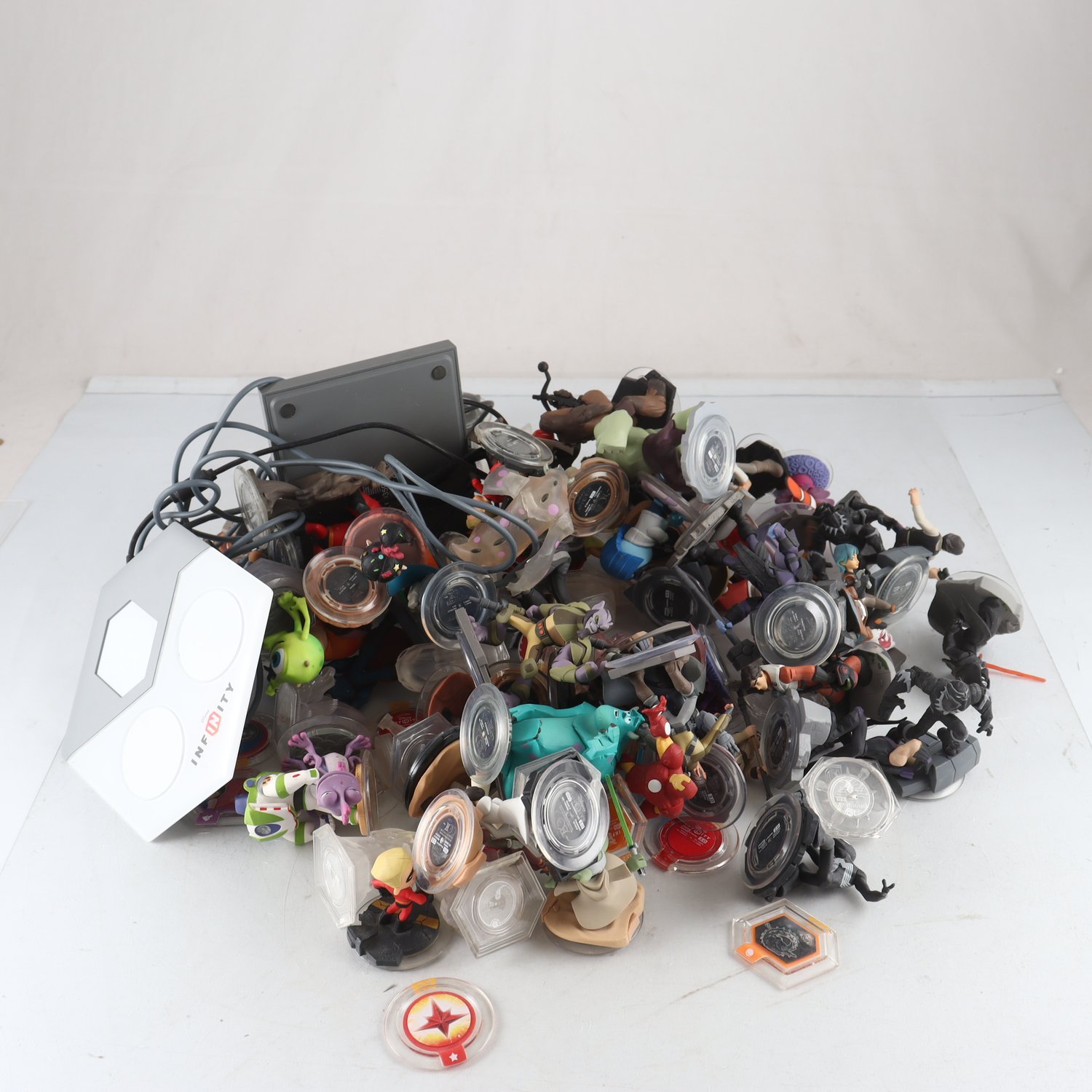 Figurer, Disney-infinity, blandat stort parti. Samfraktas ej.
