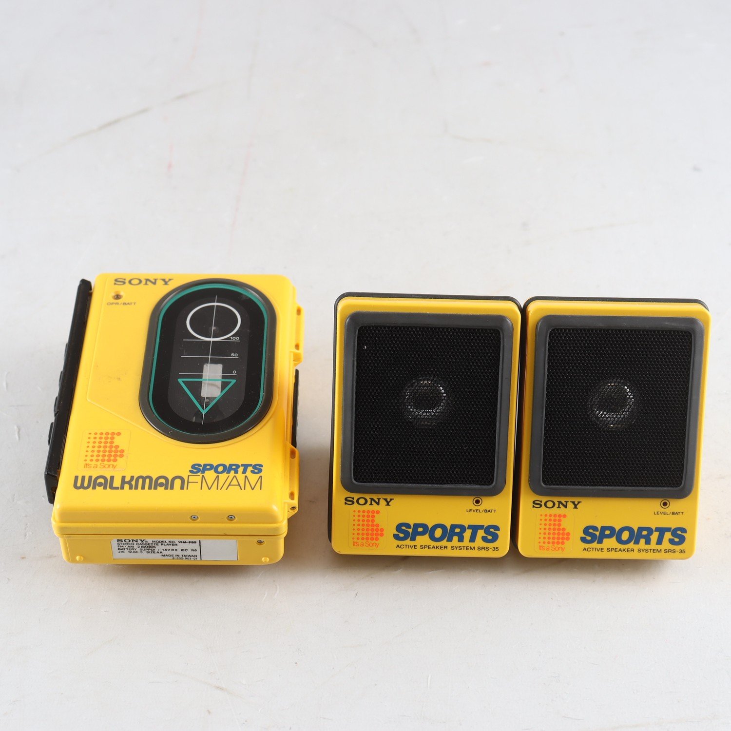 Sony Walkman, Sports. WM-F35 med högtalare