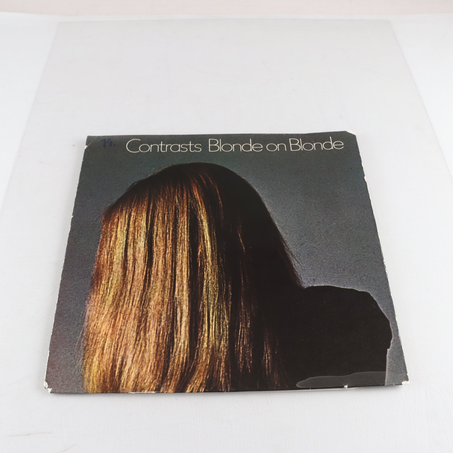 LP Blonde On Blonde, Contrasts