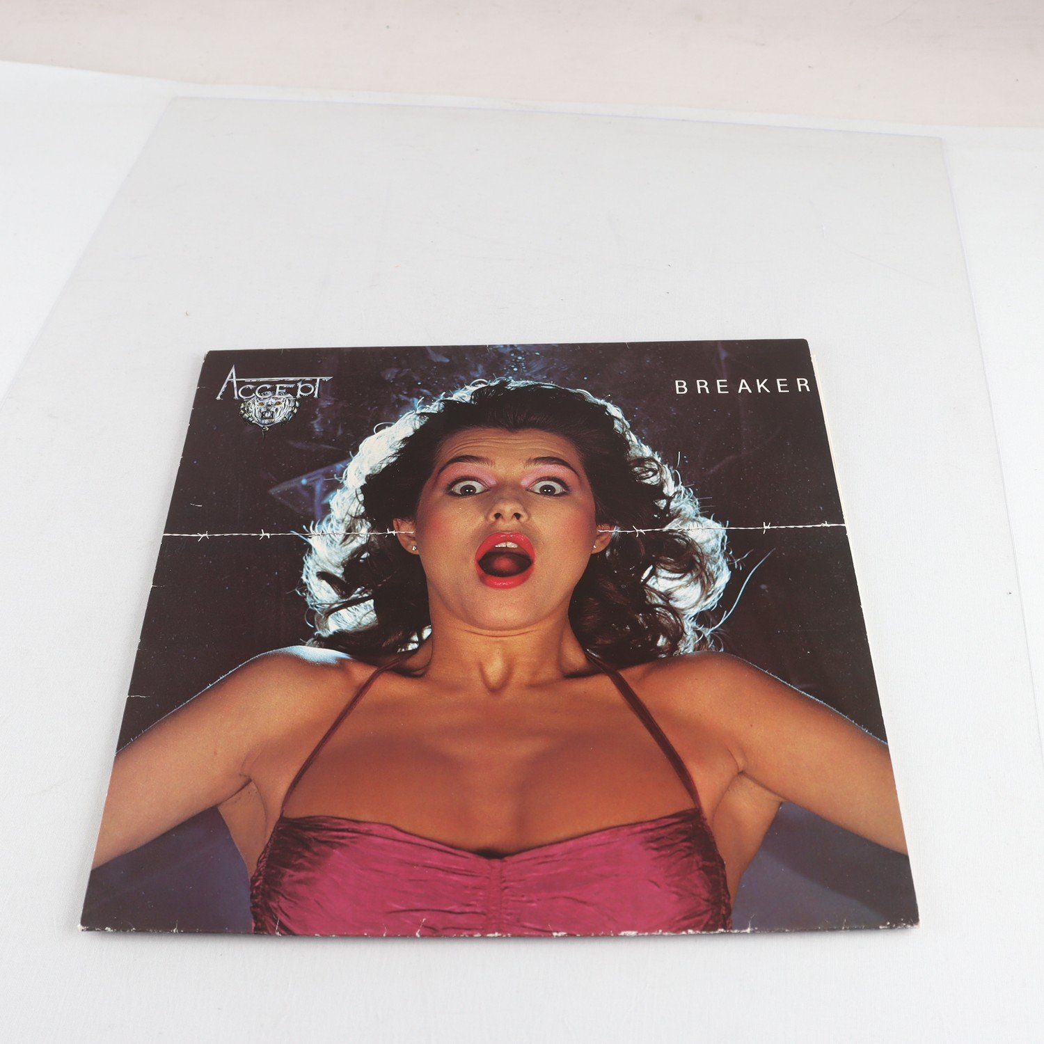 LP Accept, Breaker