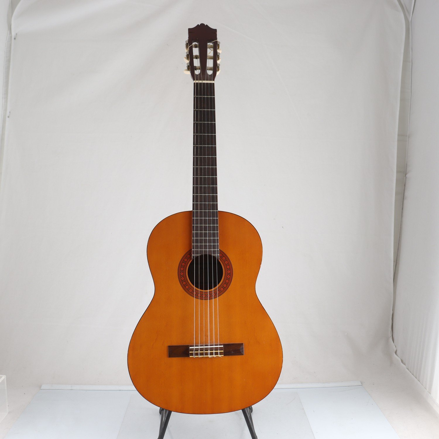 Akustisk gitarr, Yamaha. Endast avhämtning