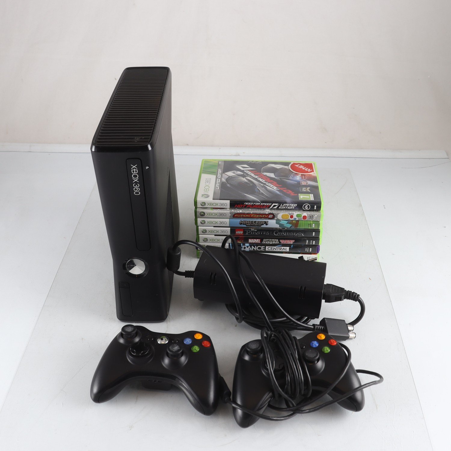 X-Box 360. Samfraktas ej.
