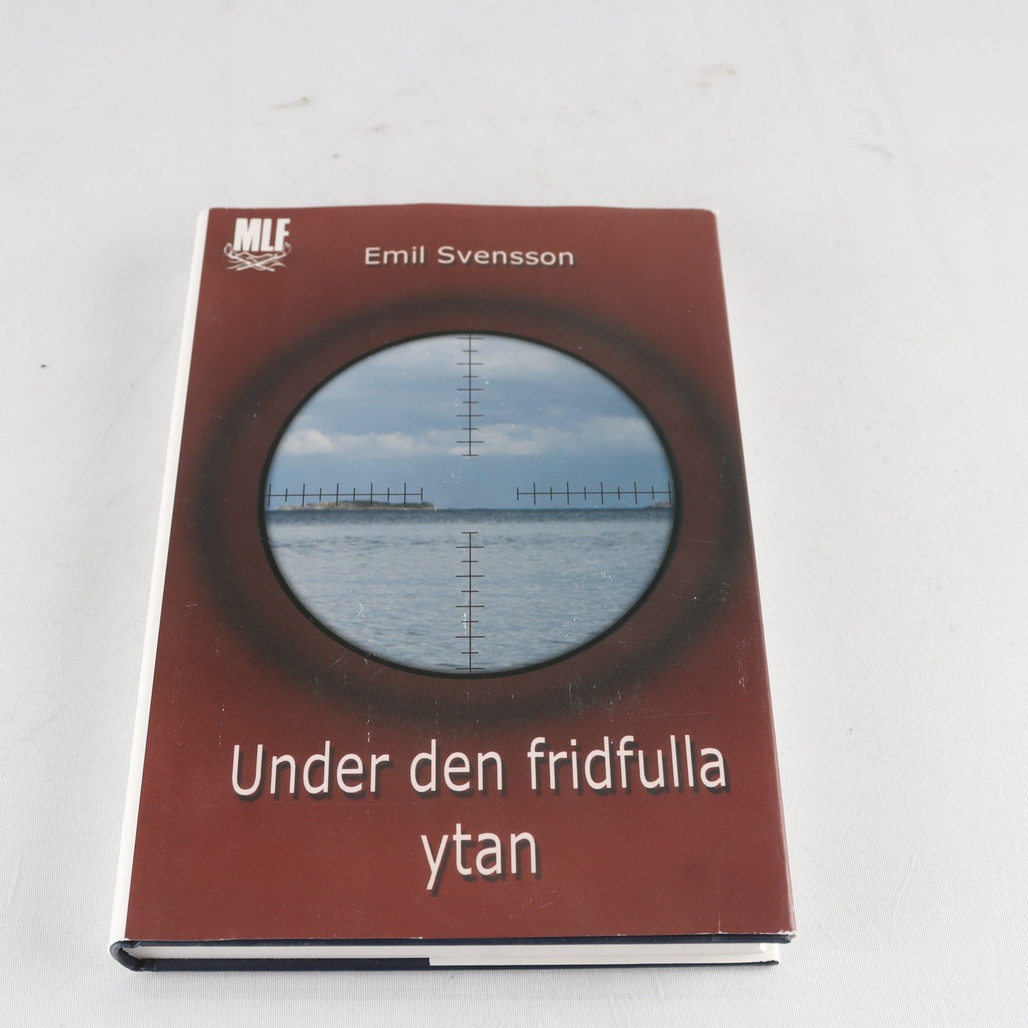 Emil Svensson, Under den fridfulla ytan