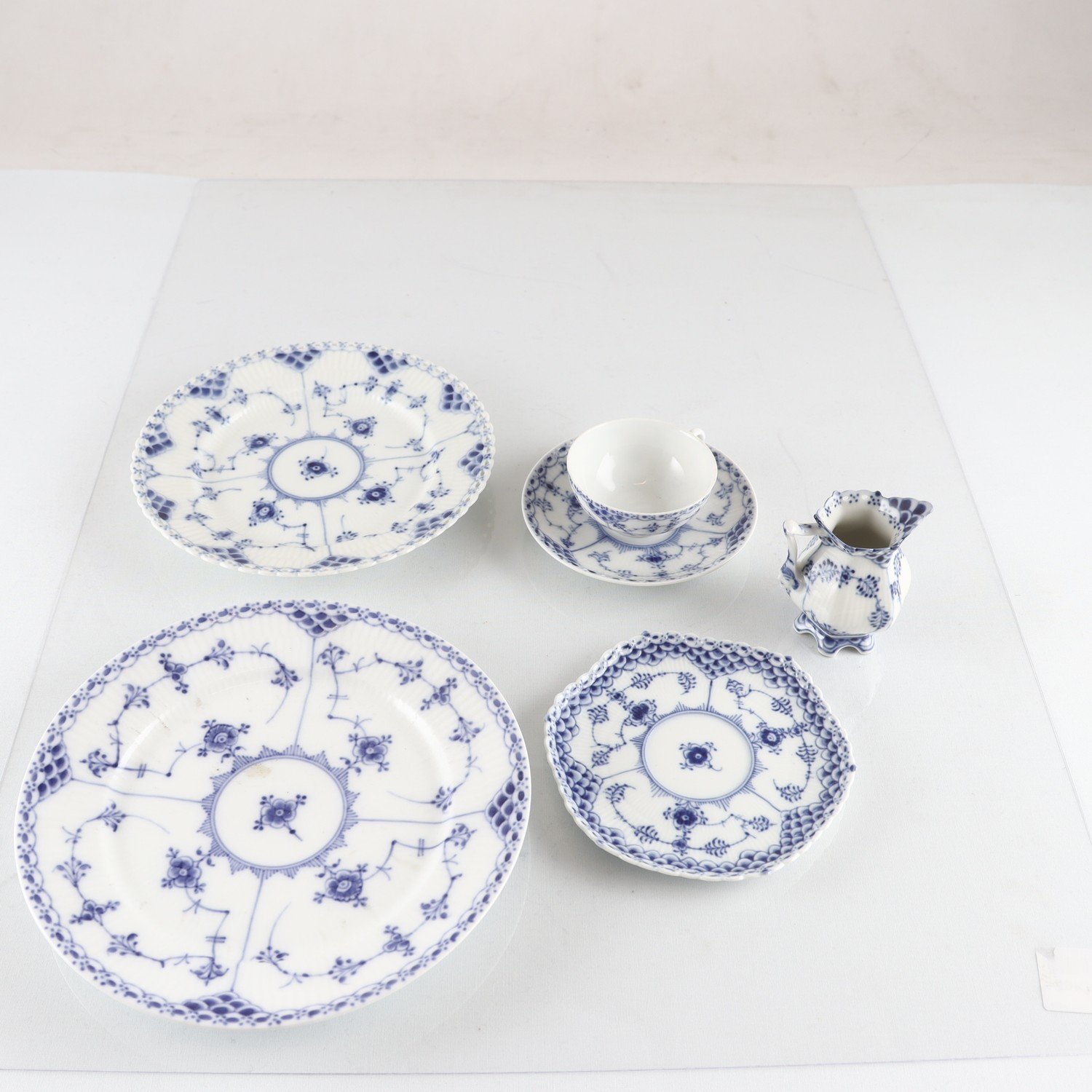 Servisdelar, musselmalet, Royal Copenhagen. Samfraktas ej.