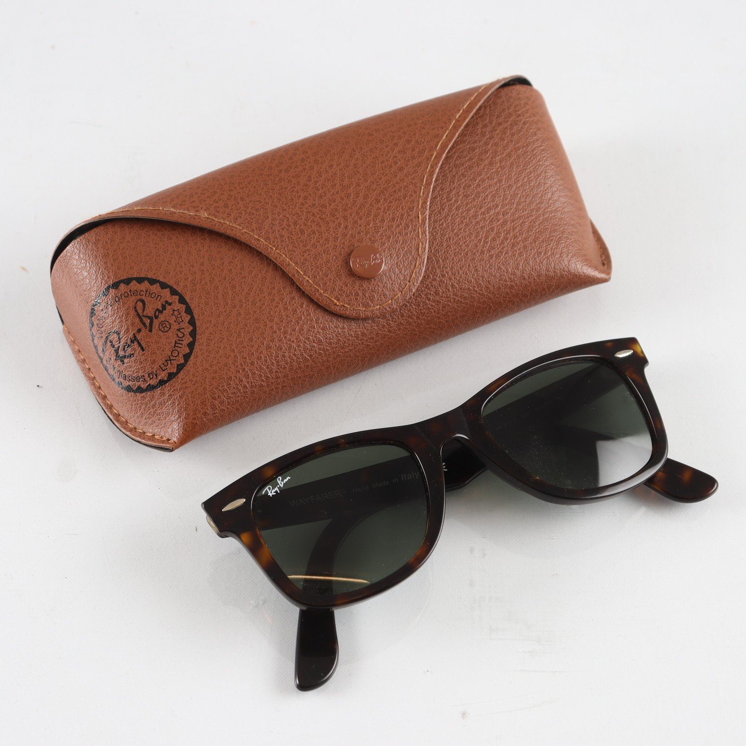 Solglasögon, Ray-Ban