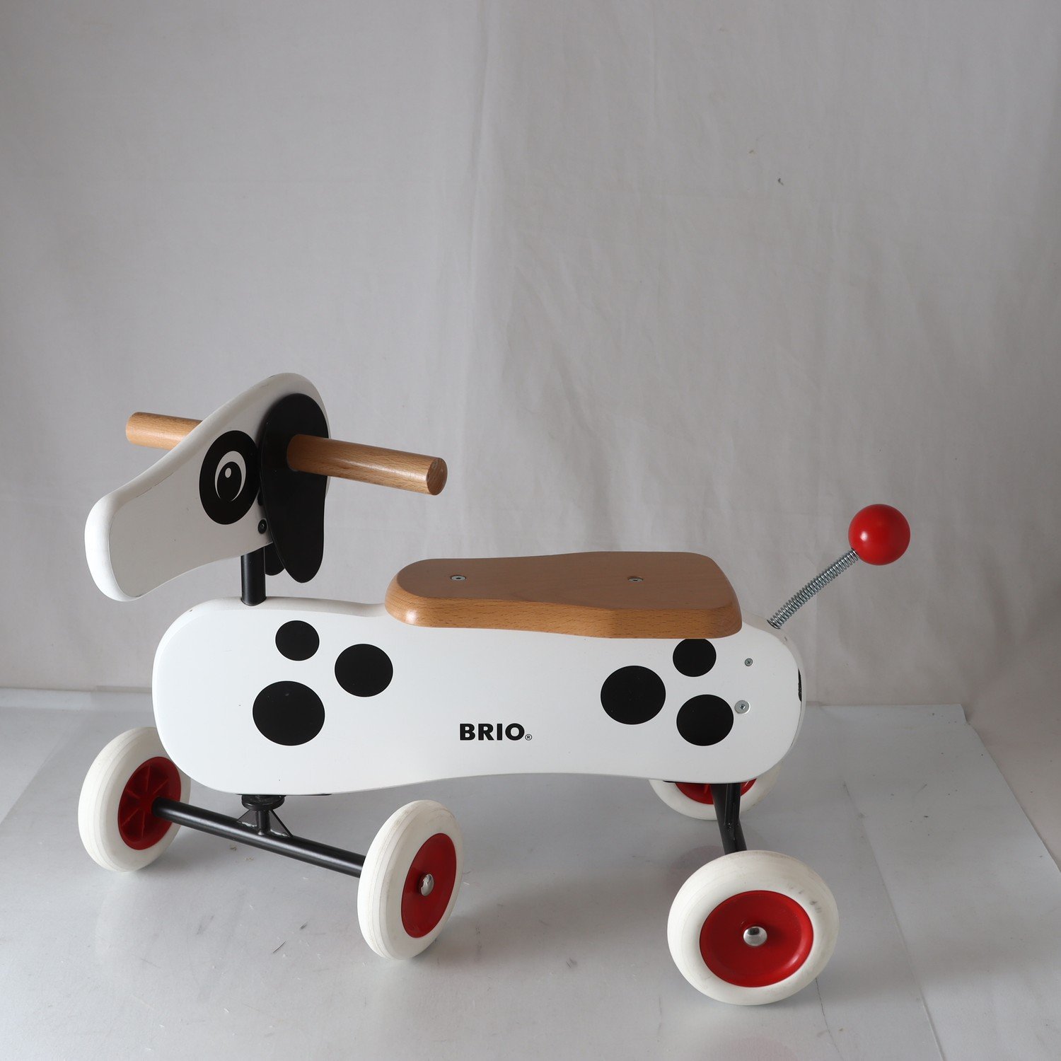 Brio, Brio hund, på hjul. Endast avhämtning.