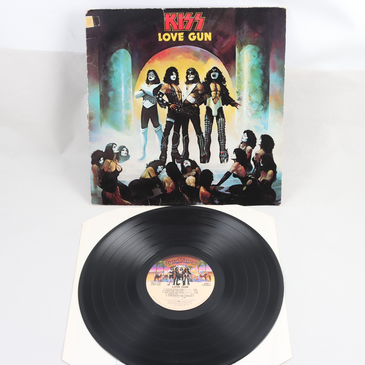Kiss, 3 titlar