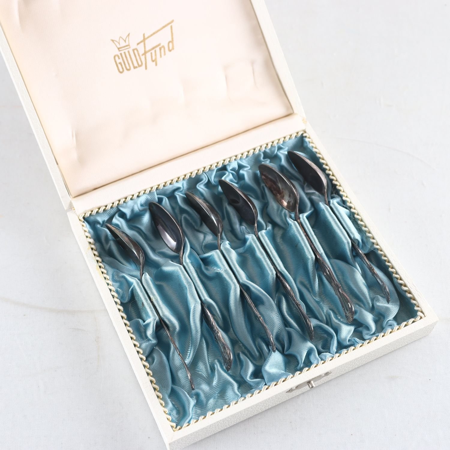 Teskedar, silver 830, kattfot, 1975-77. 6 st