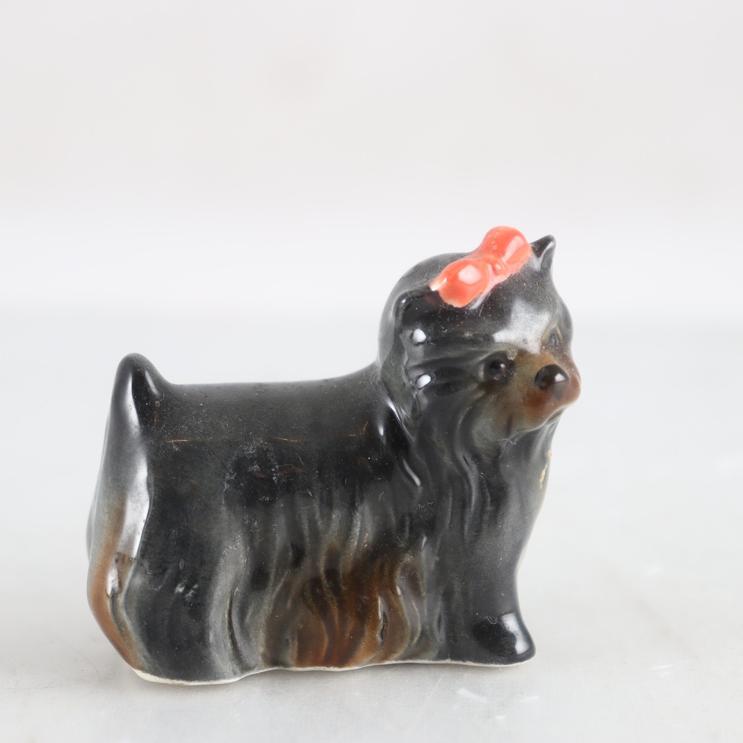 Figurin, Yorkshire terrier, etikettmärkt Goebel, Tyskland