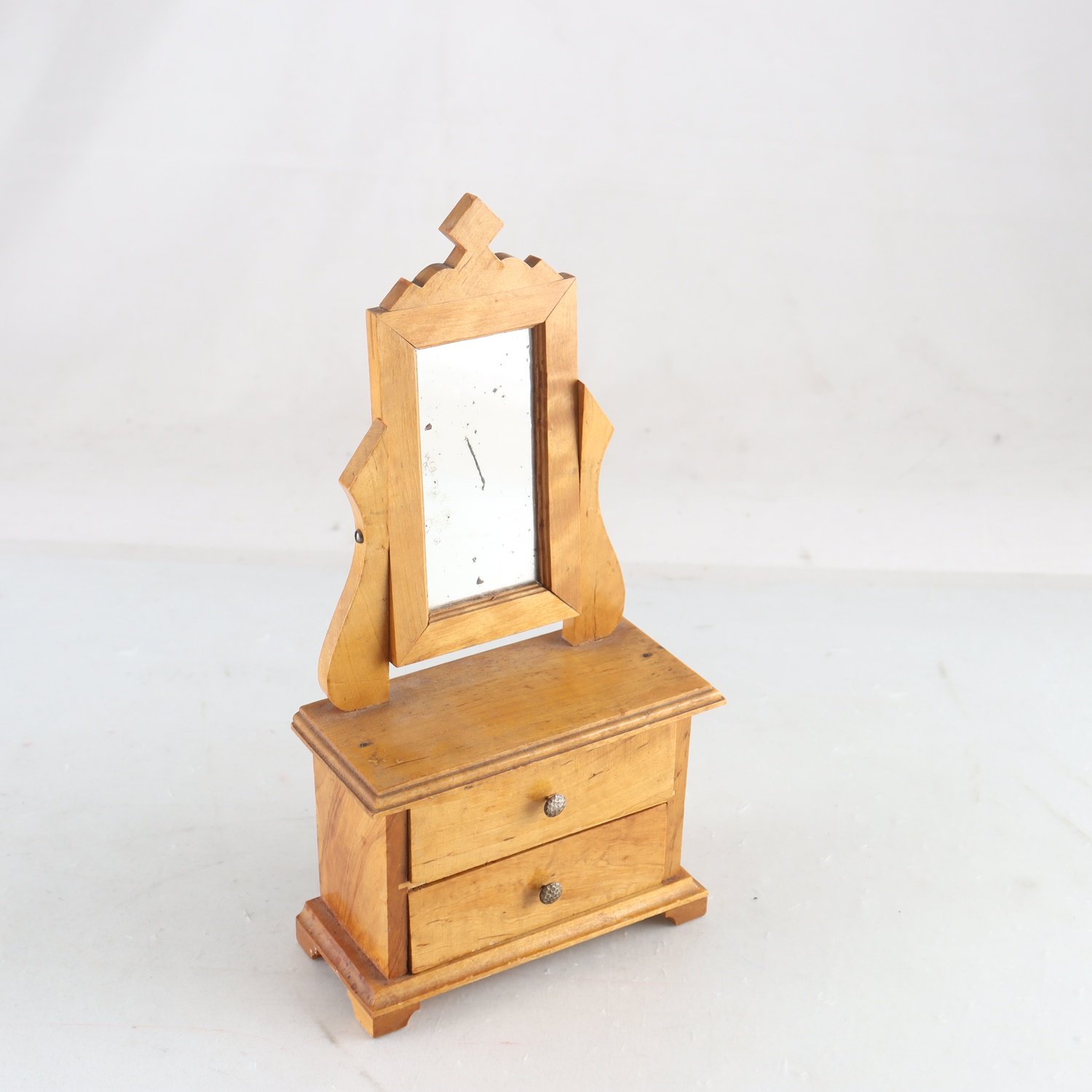 Miniatyrmöbel, spegelbyrå, 1900-tal. Samfraktas ej.