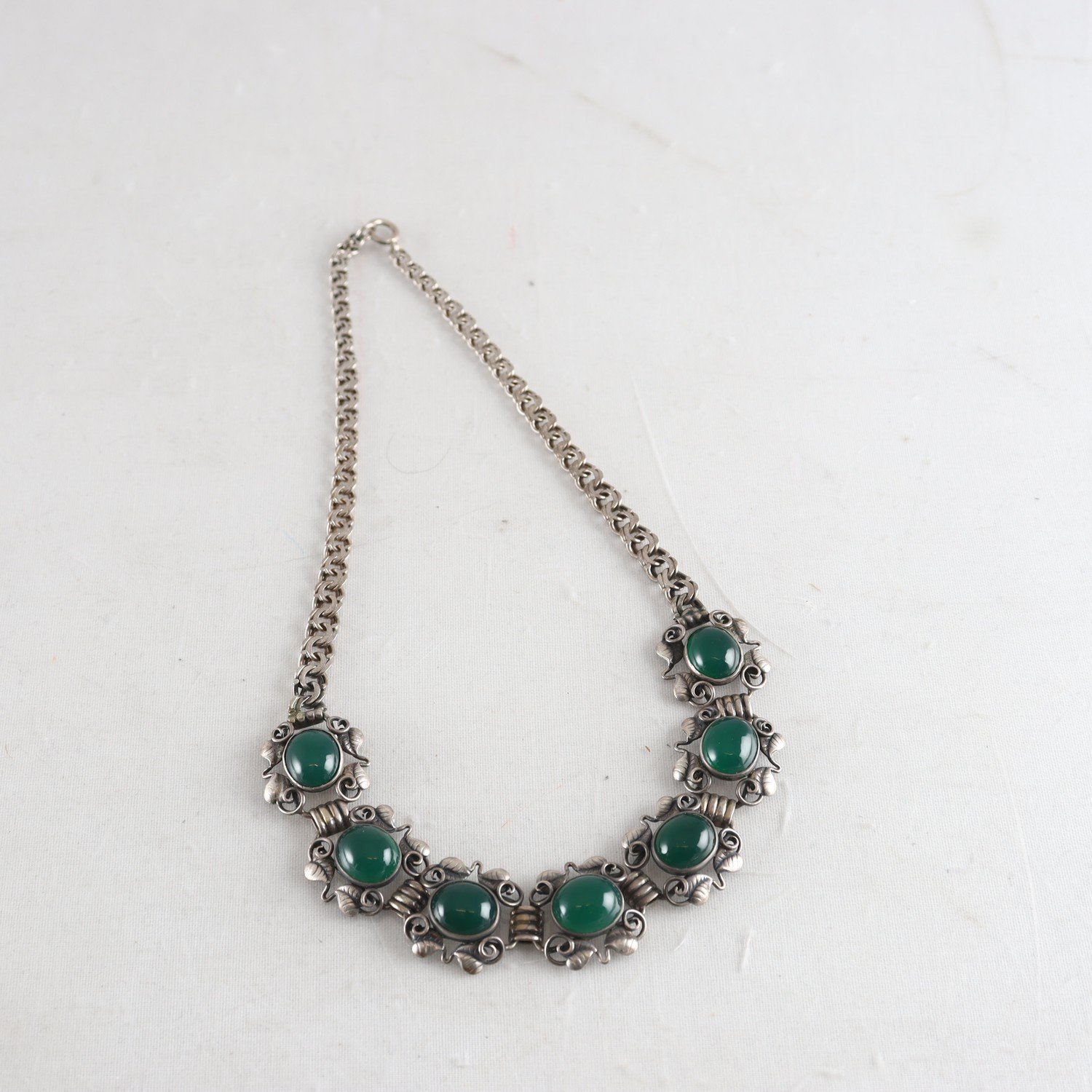 Halsband, silver med stenar, brv: 53 g