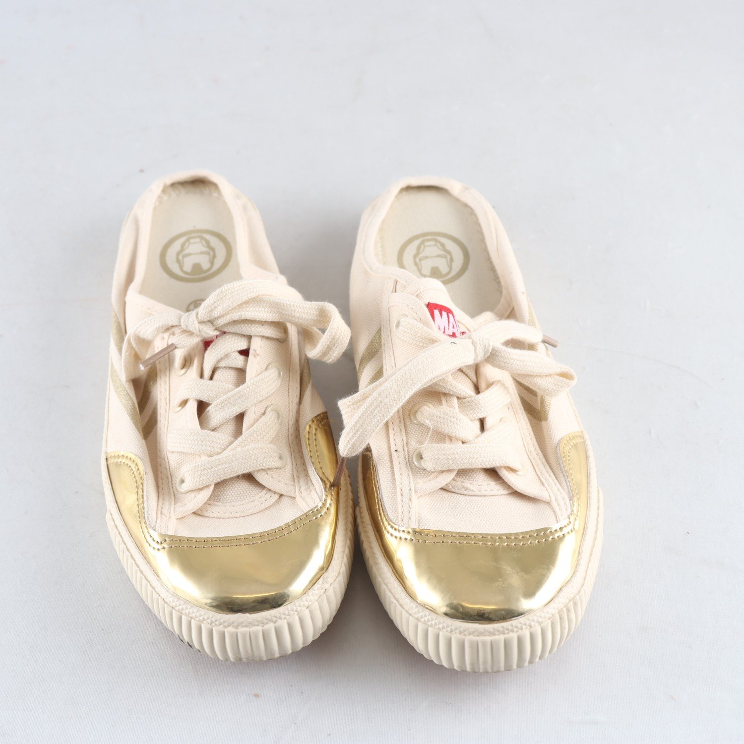 Tofflor/sneakers, Feiyue x Marvel, stl. 40