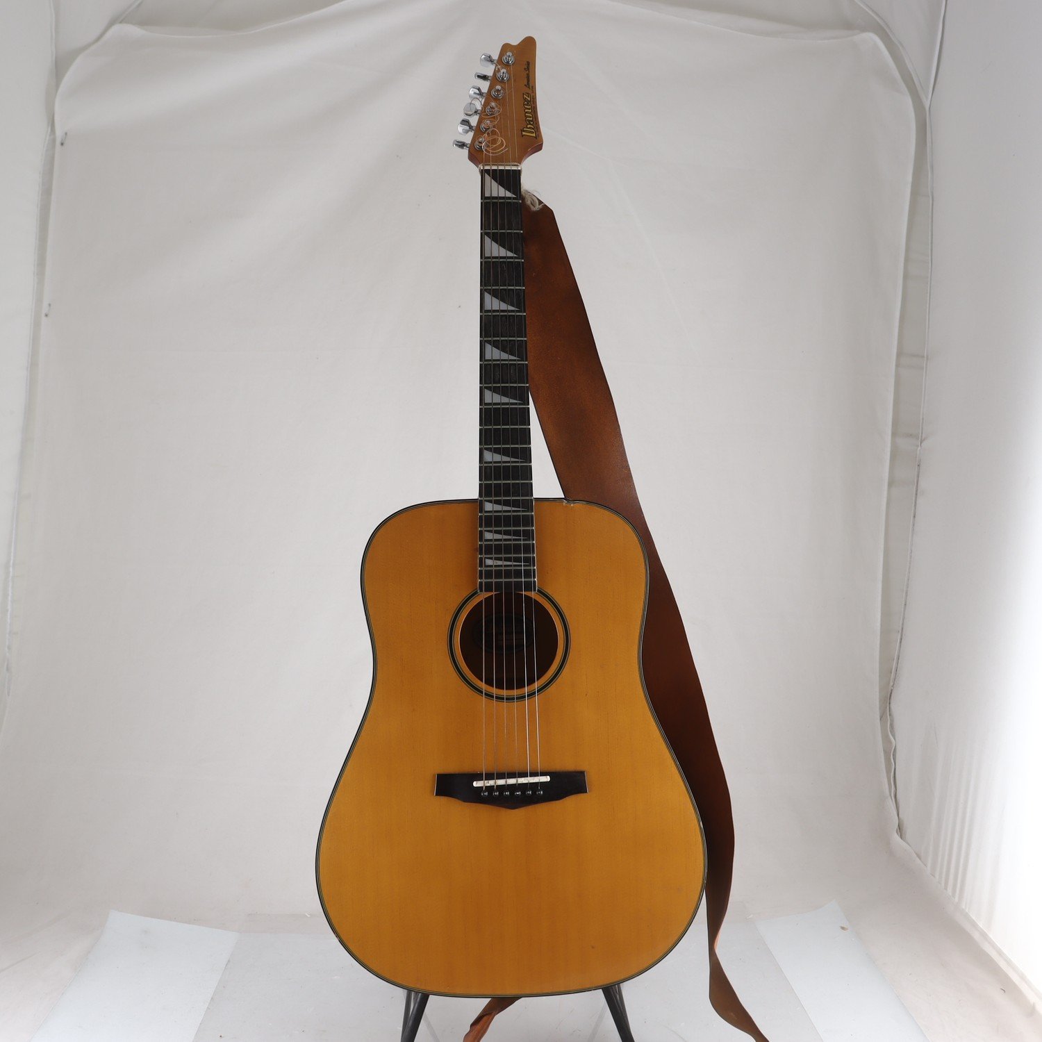 Akustisk gitarr, Ibanez. Endast avhämtning.