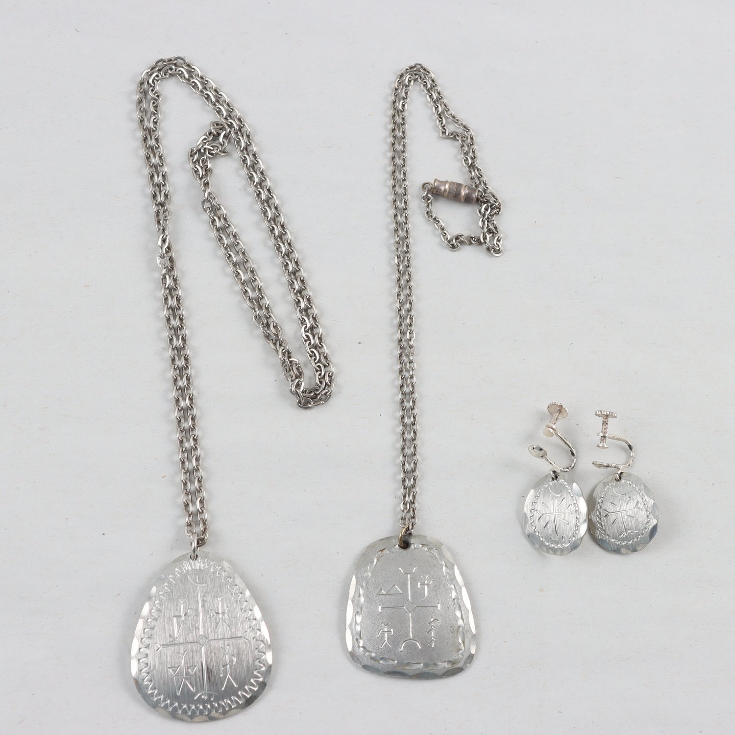 Set, halsband, örhängen, tenn