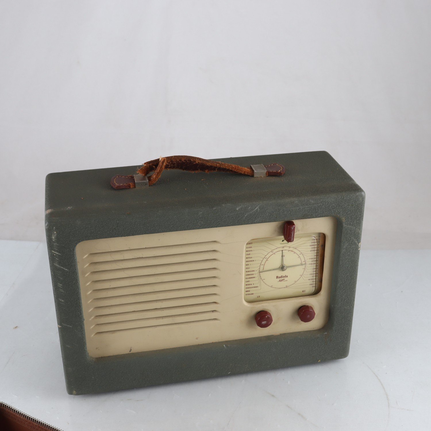 Radio, Radiola, LM-Ericsson. Repobjekt. Samfraktas ej.