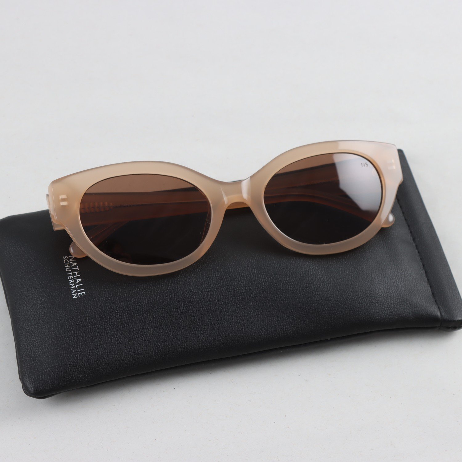 Solglasögon, acetat, Nathalie Schuterman, beige