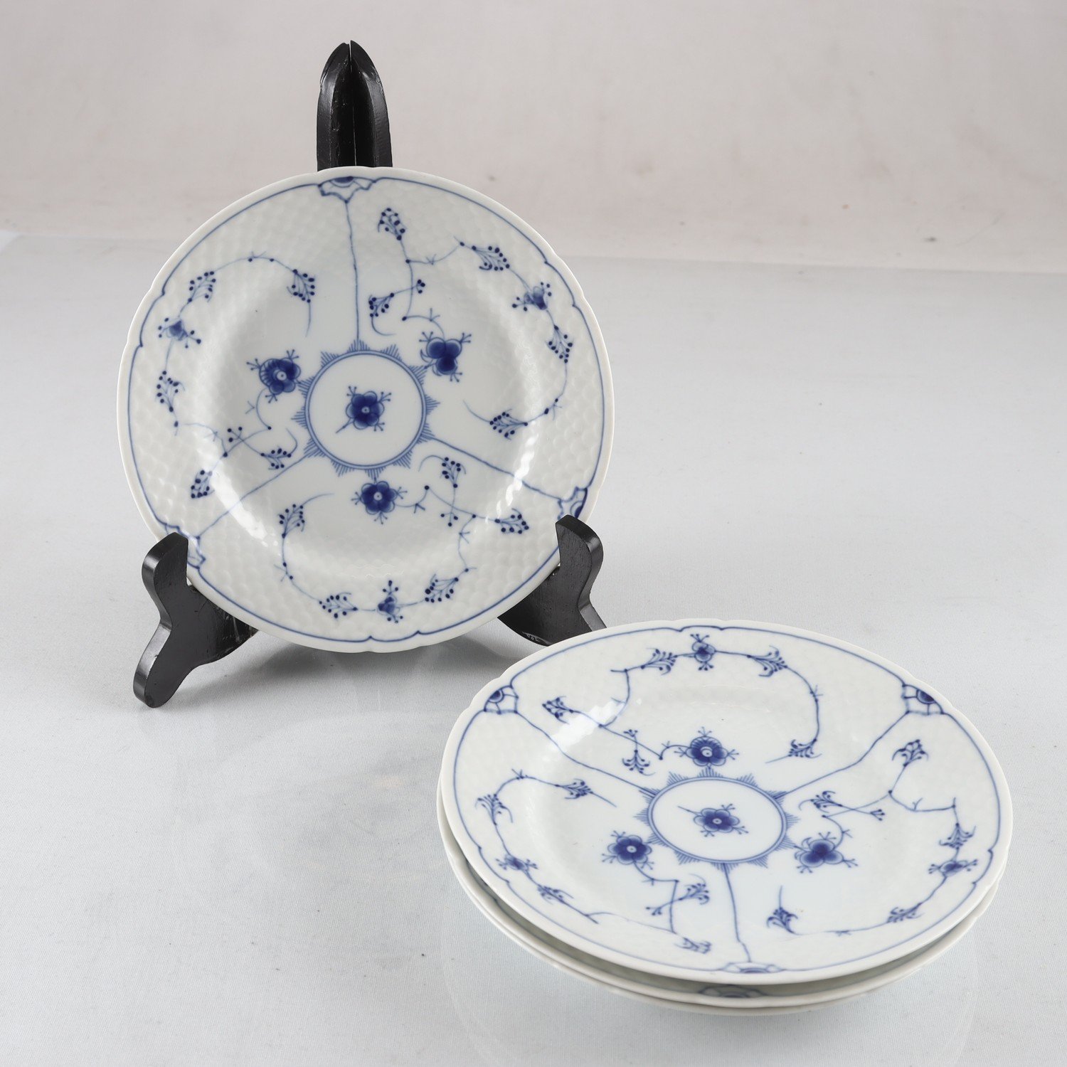 Assietter, musselmalet, Royal Copenhagen, 4 st. Samfraktas ej.