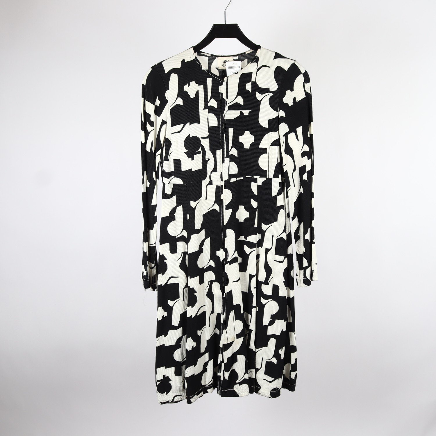 Klänning, H&M Studio, svart, vit, mönstrad, stl. 38