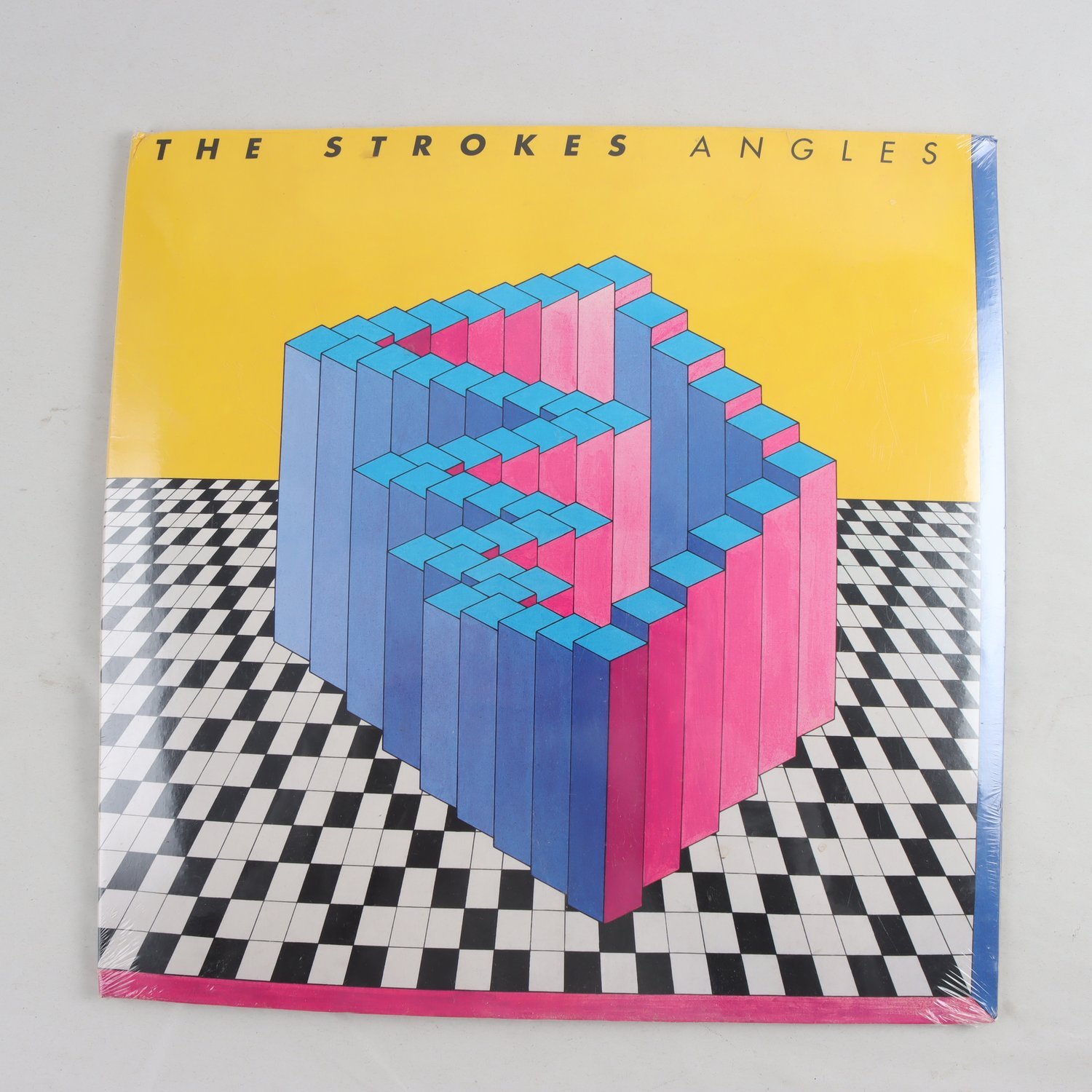 LP The Strokes, Angles