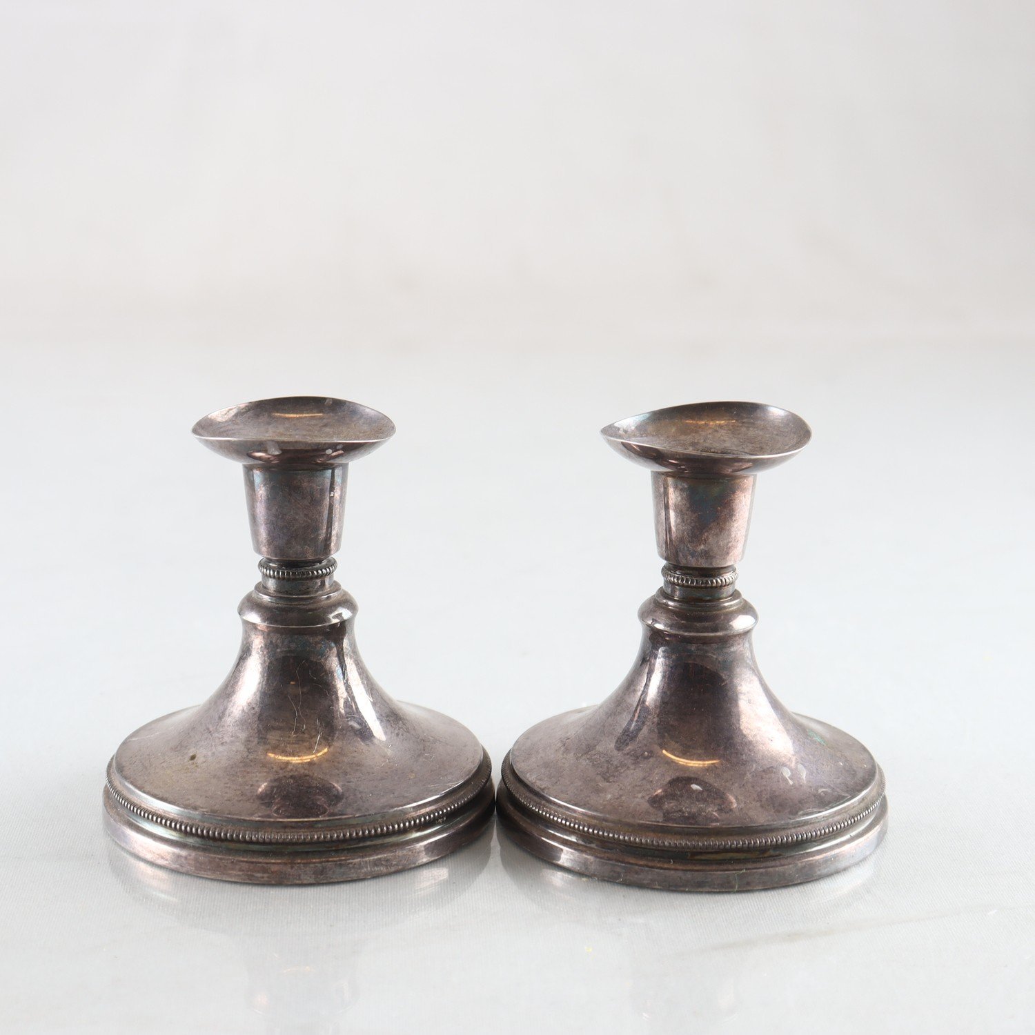Paret ljusstakar, silver, kattfot, Löfman,1974