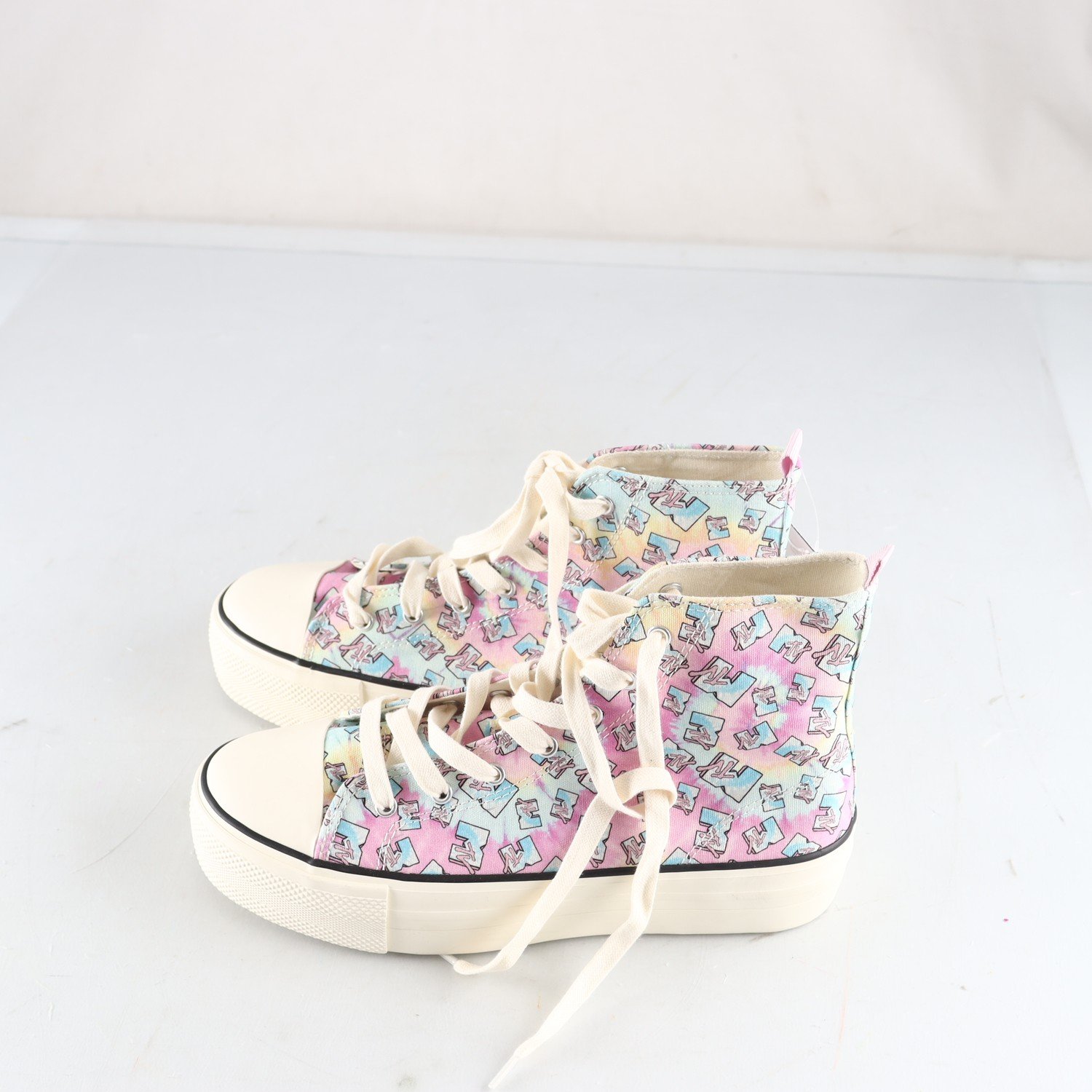 Sneakers, Pull & Bear, MTV, stl. 39