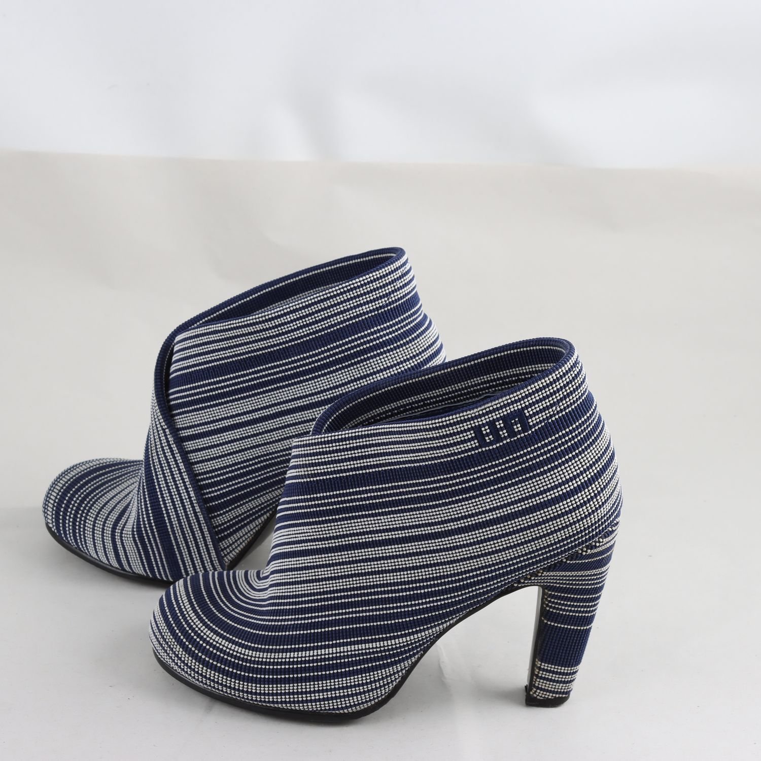 Stövletter, United Nude, blå, vit, struktur, stl. 35