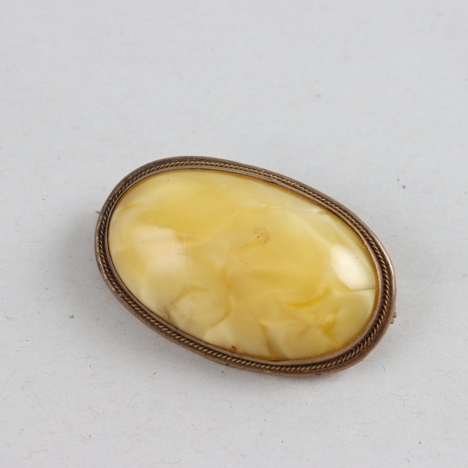 Brosch, Metall, sten