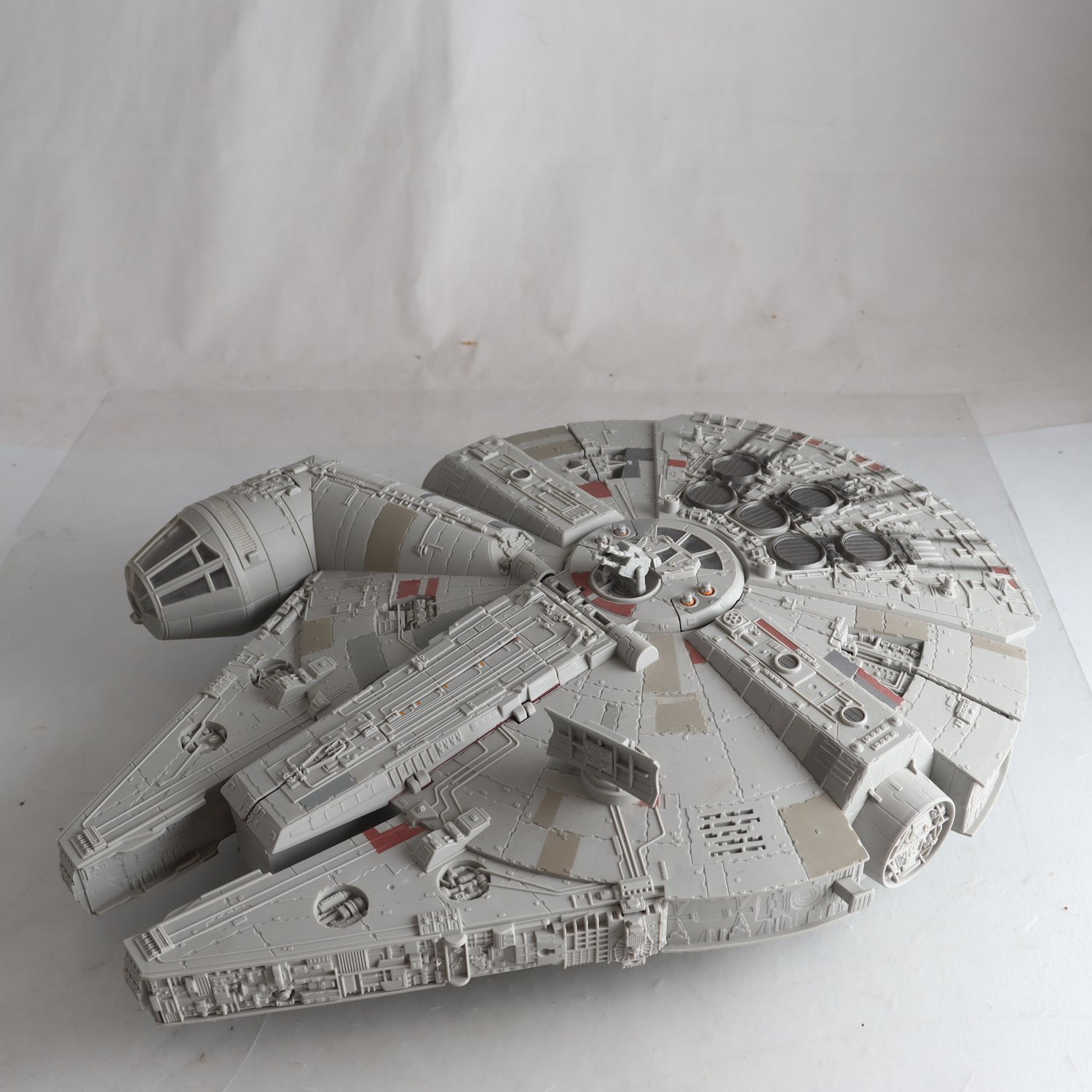 Rymdskepp, Star Wars, Millennium Falcon. Samfraktas ej.