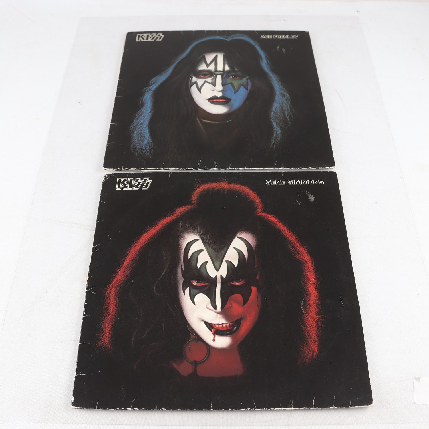 LP Kiss, 2 titlar