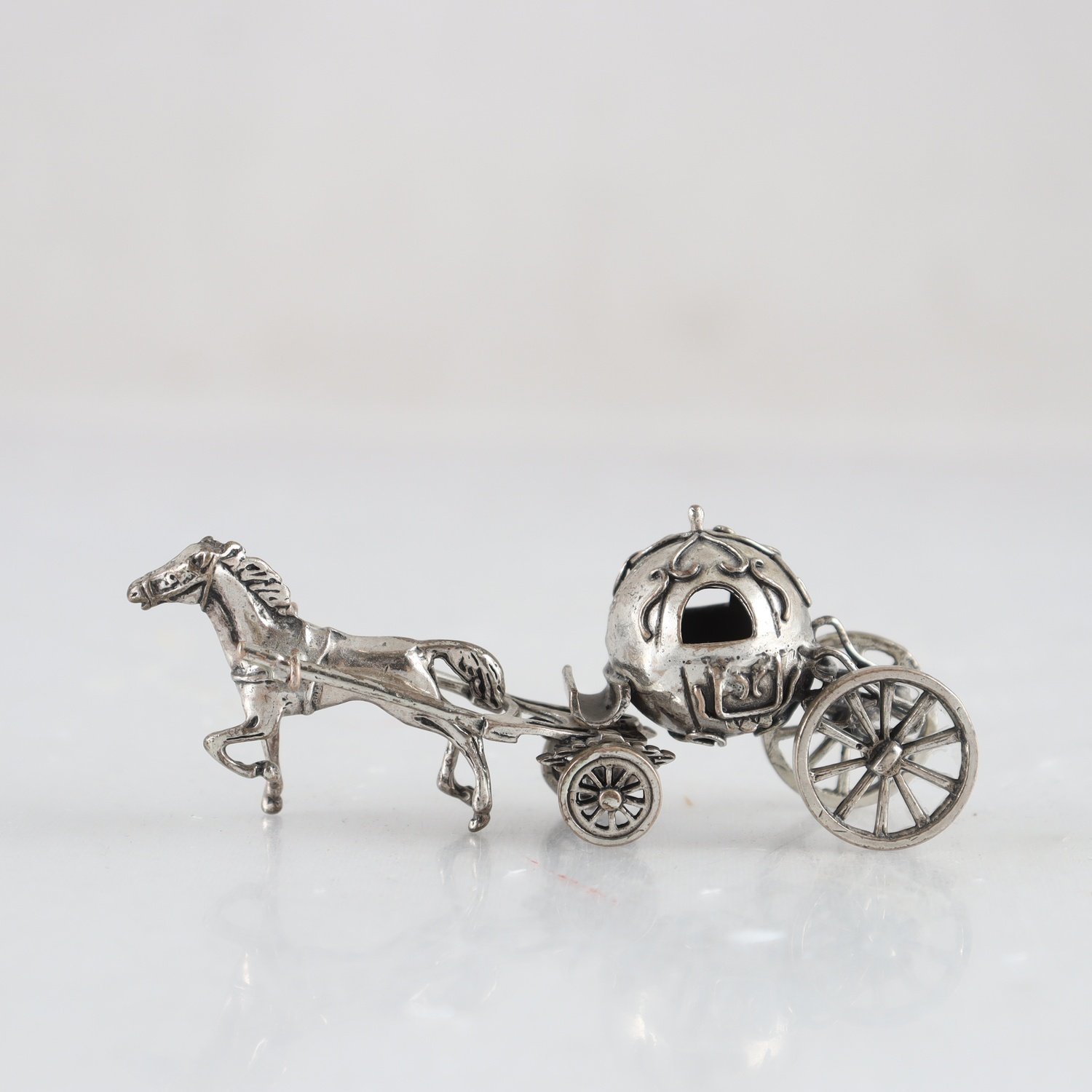 Figurin, häst & vagn, silver 800