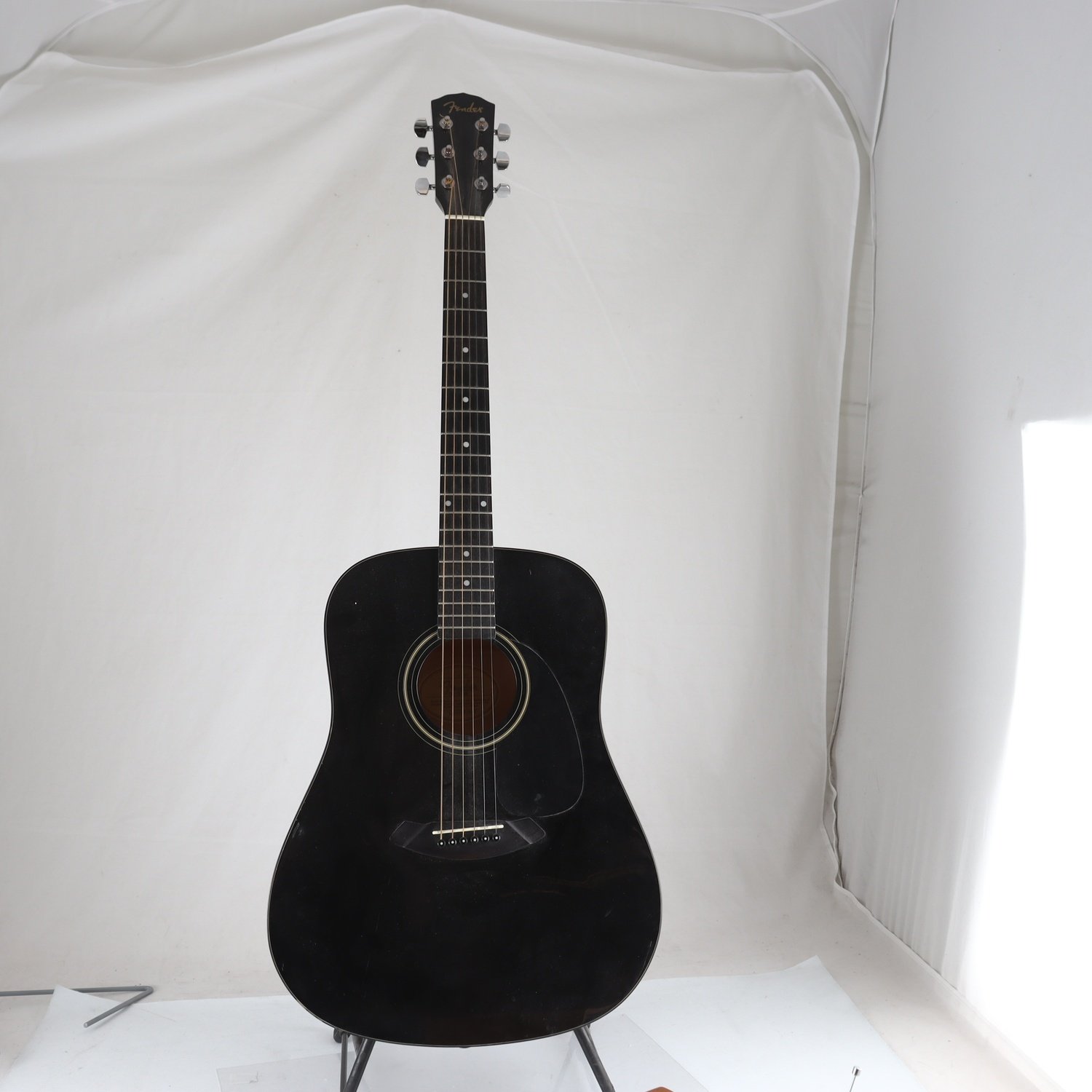 Akustisk gitarr, Fender. Endast avhämtning.