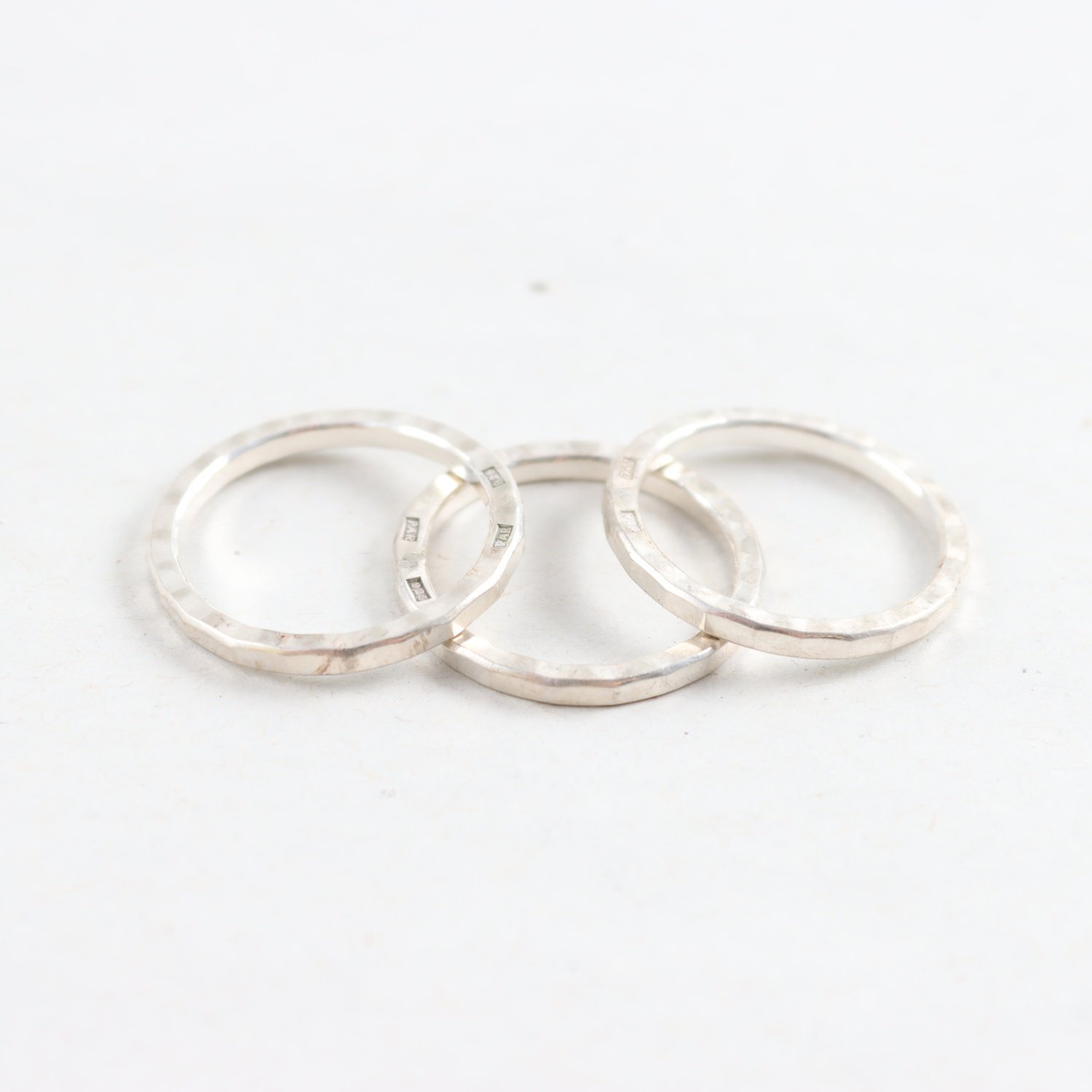 Ringar, silver, facettslipade, vikt: 7,1g